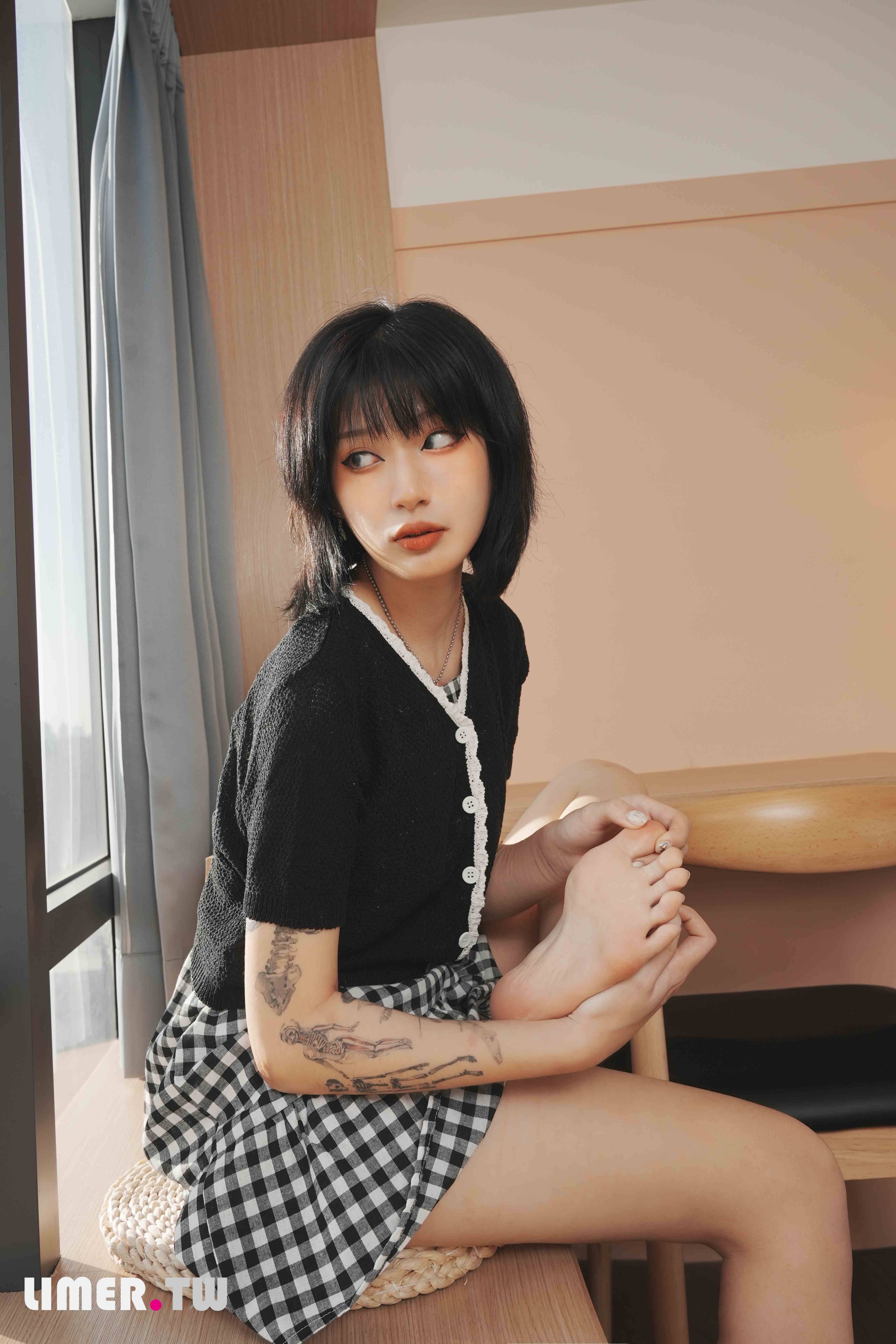 China Beauty Legs and feet 605