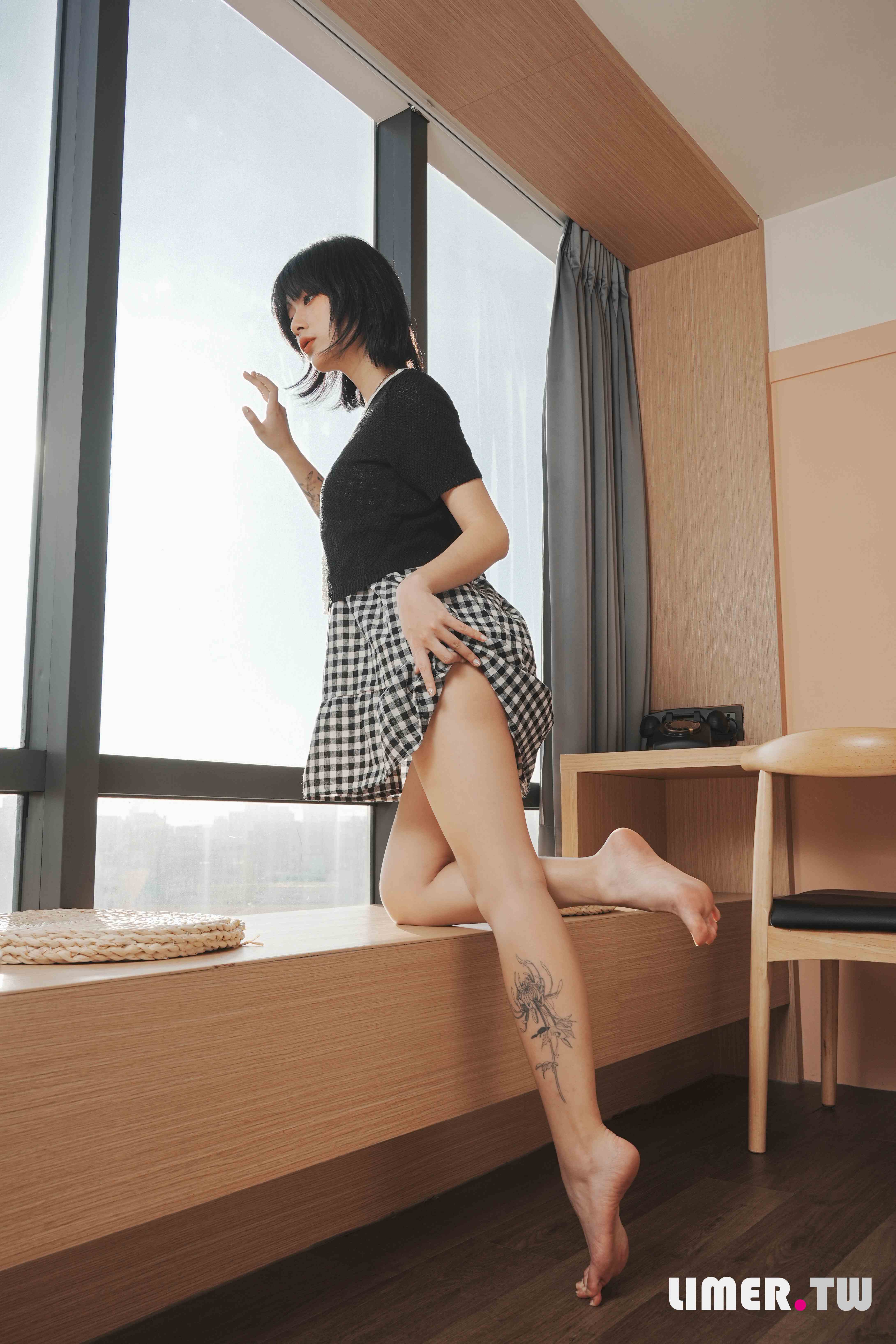 China Beauty Legs and feet 605