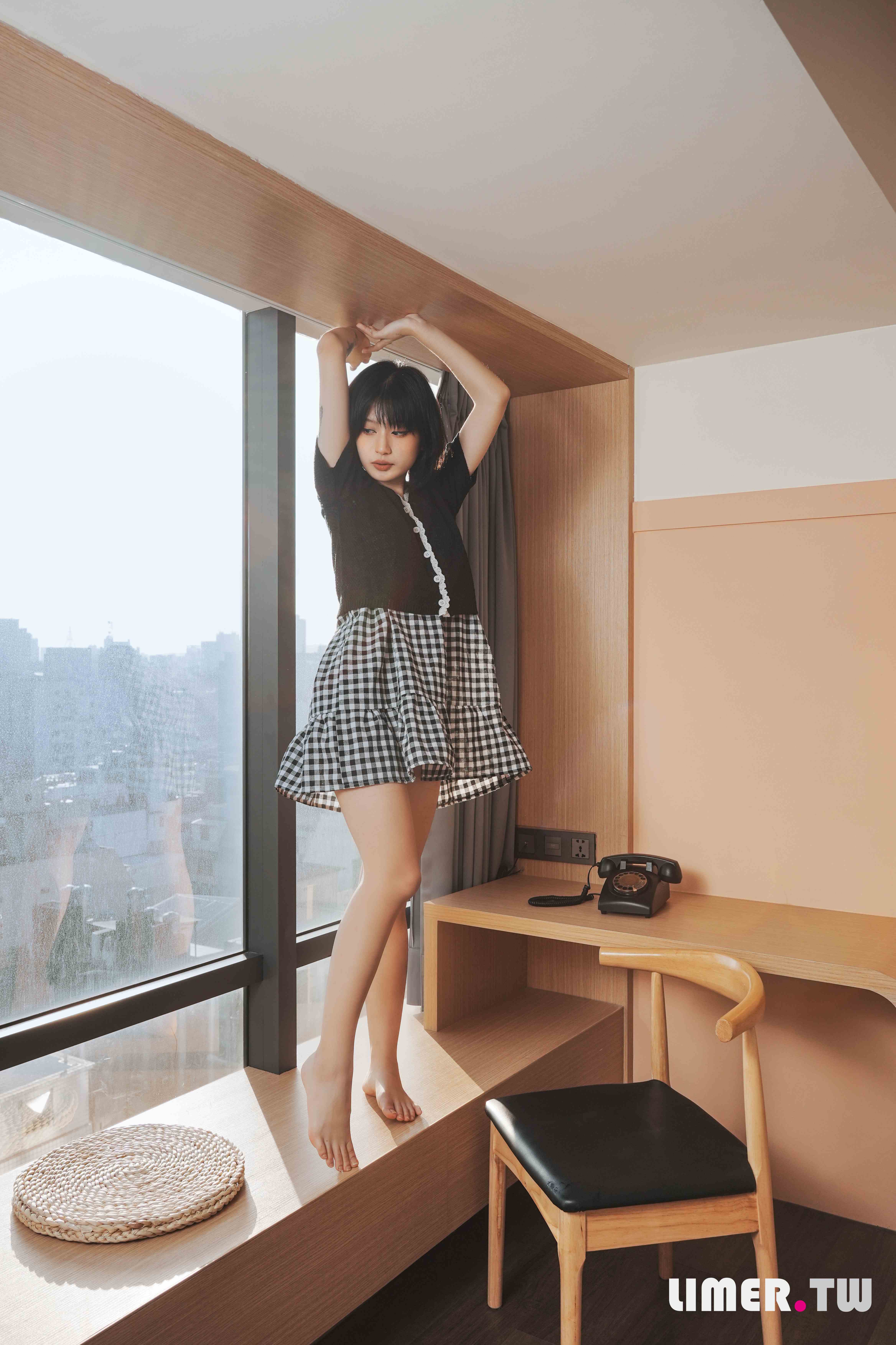 China Beauty Legs and feet 605