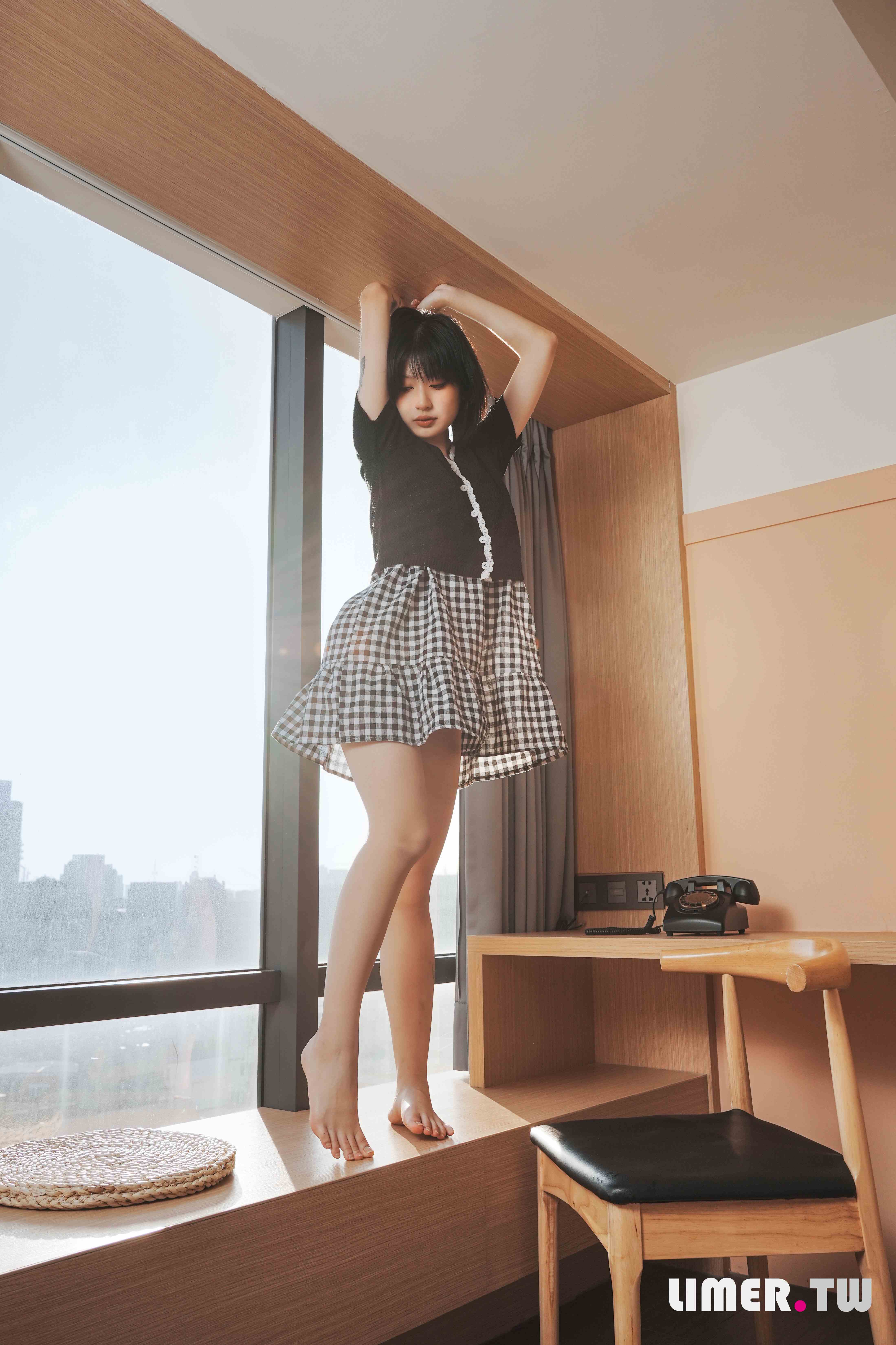 China Beauty Legs and feet 605