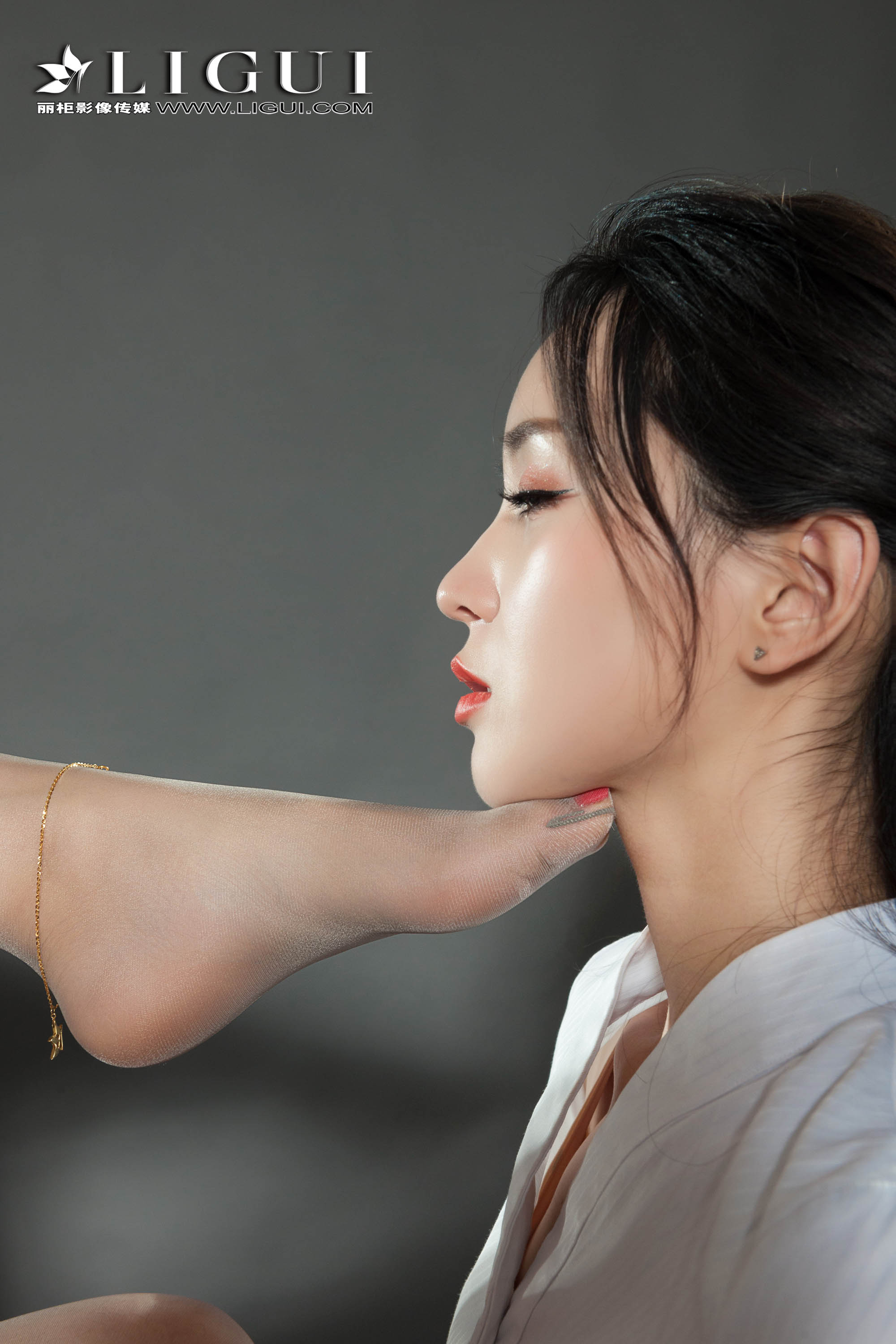 Foot Fetish Twin Flowers 42