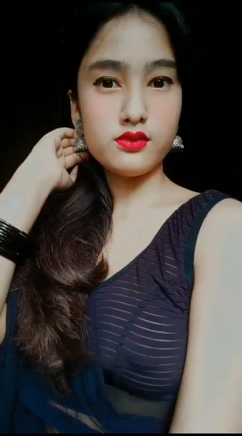 BD girl Zerin tasnim chowa showing boobs