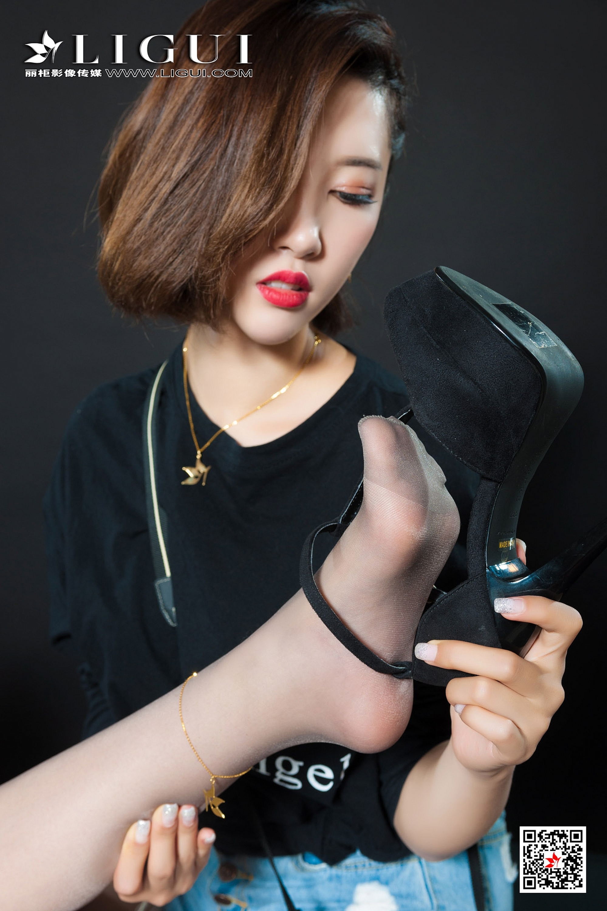 Foot Fetish Twin Flowers 43