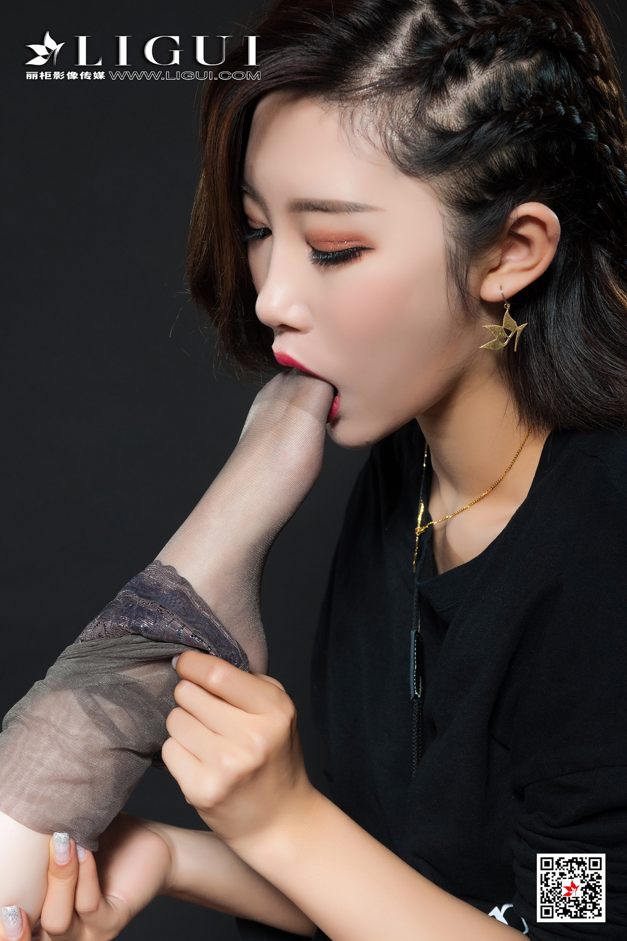 Foot Fetish Twin Flowers 43