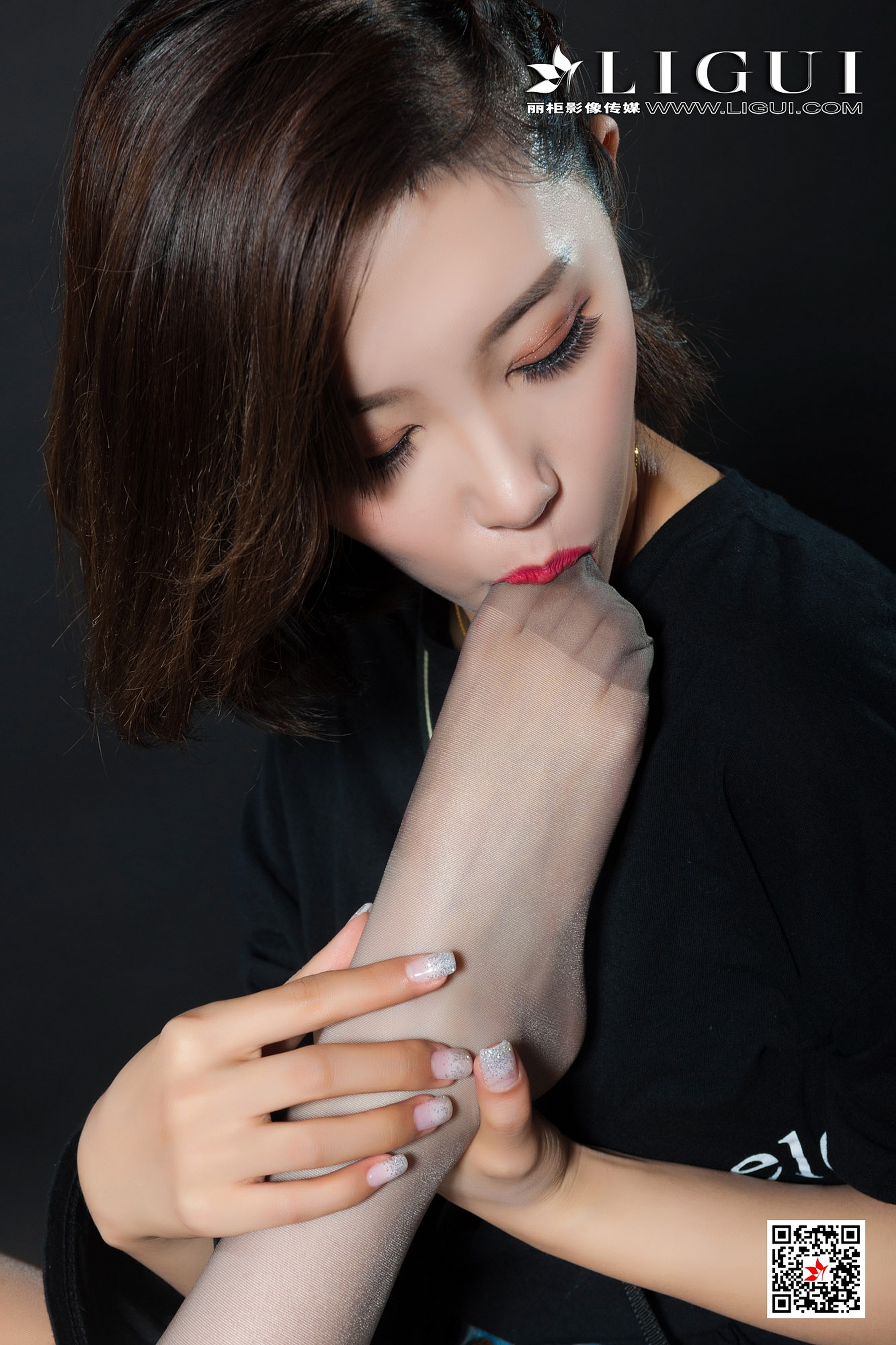 Foot Fetish Twin Flowers 43