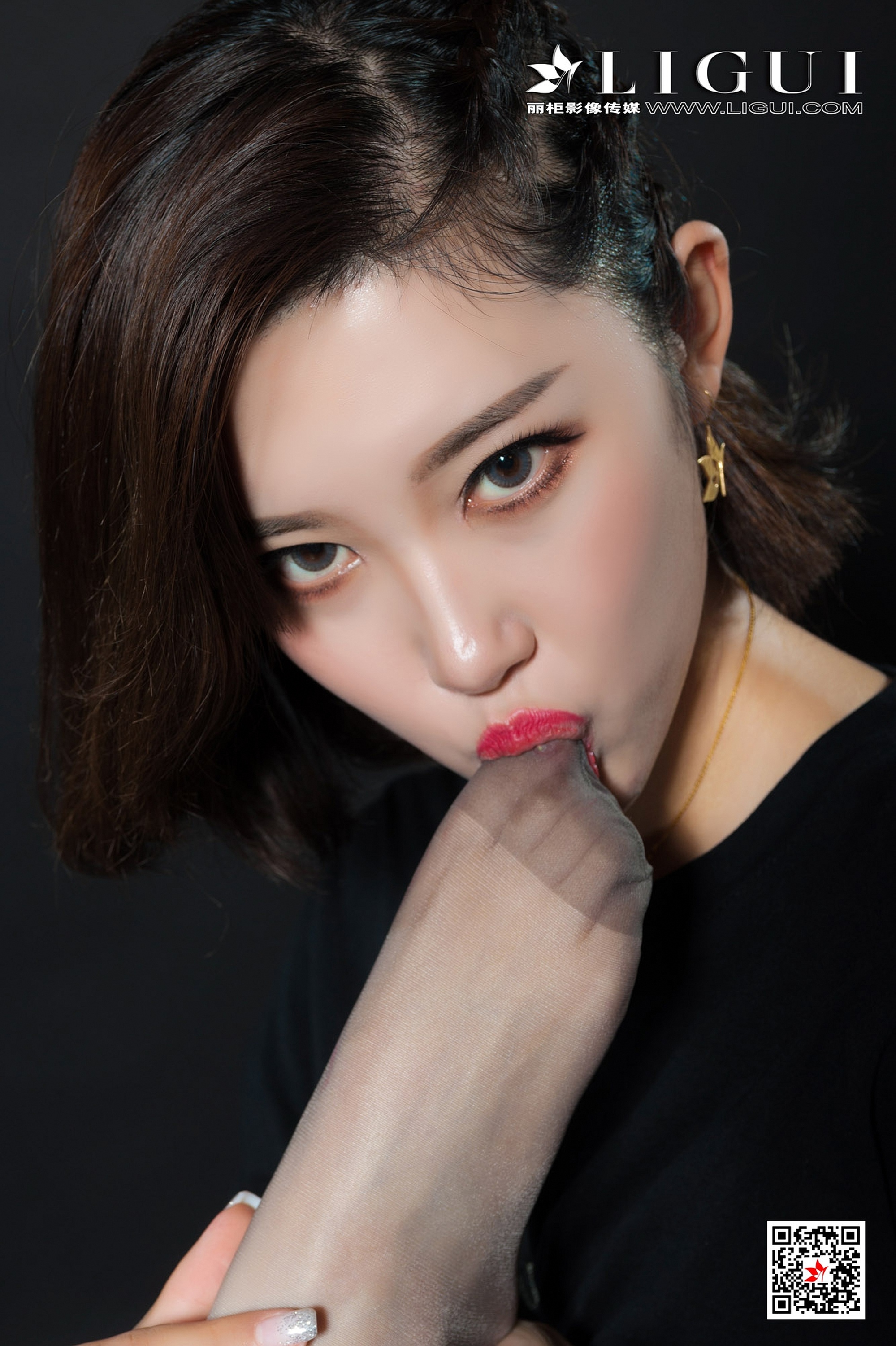 Foot Fetish Twin Flowers 43