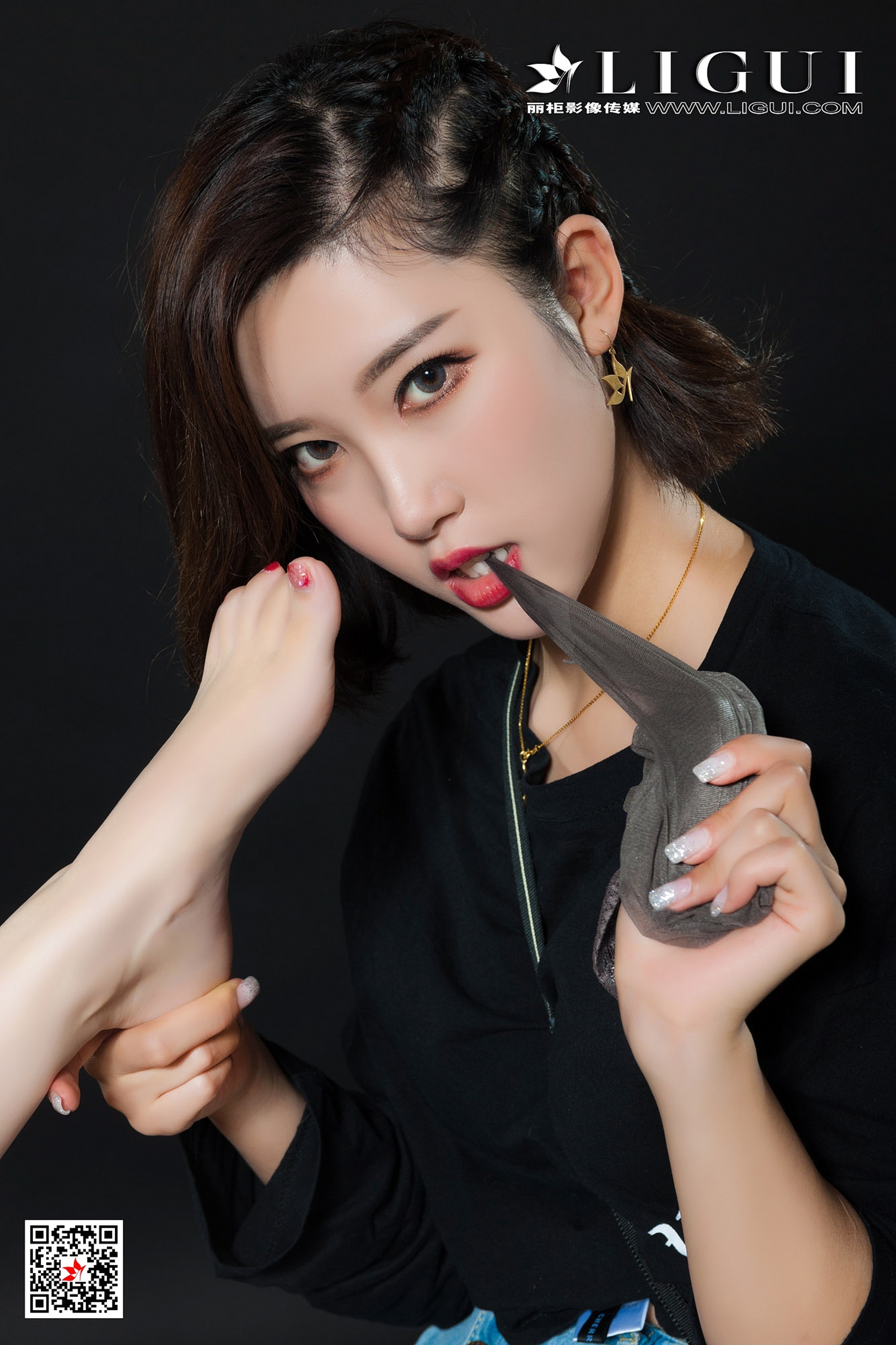 Foot Fetish Twin Flowers 43