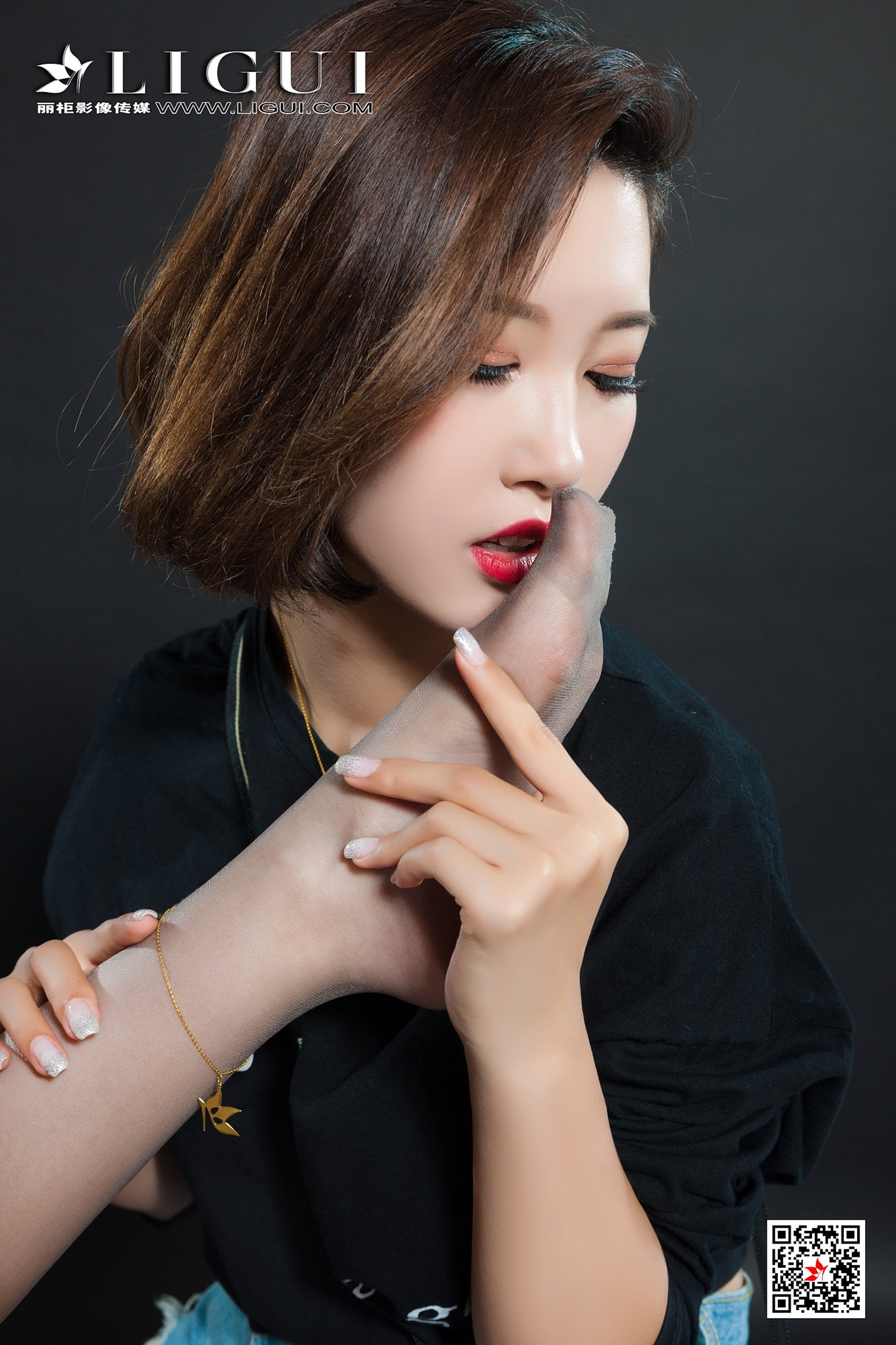 Foot Fetish Twin Flowers 43