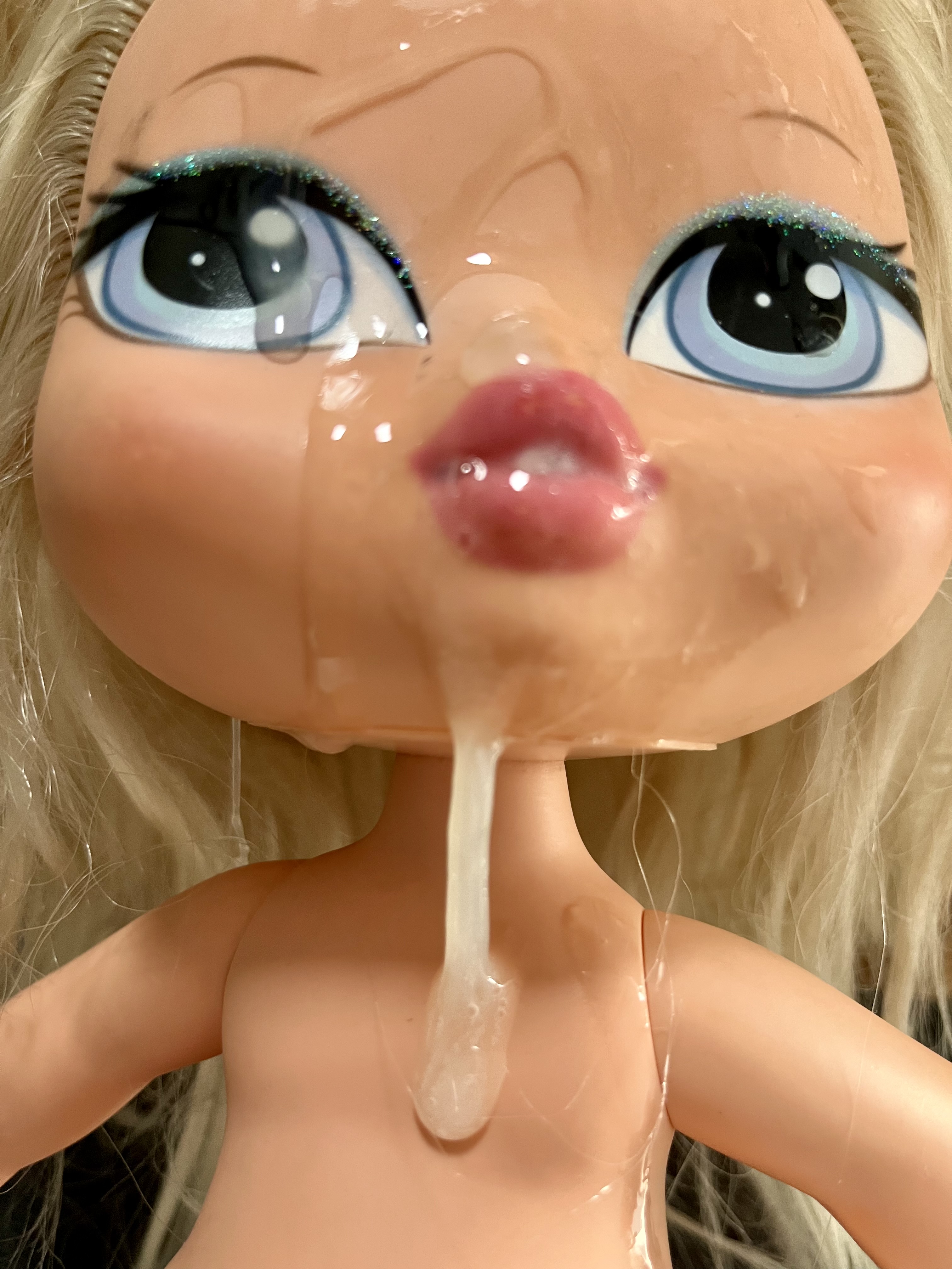 Smelly and dirty secondhand store blonde doll facial cumshot