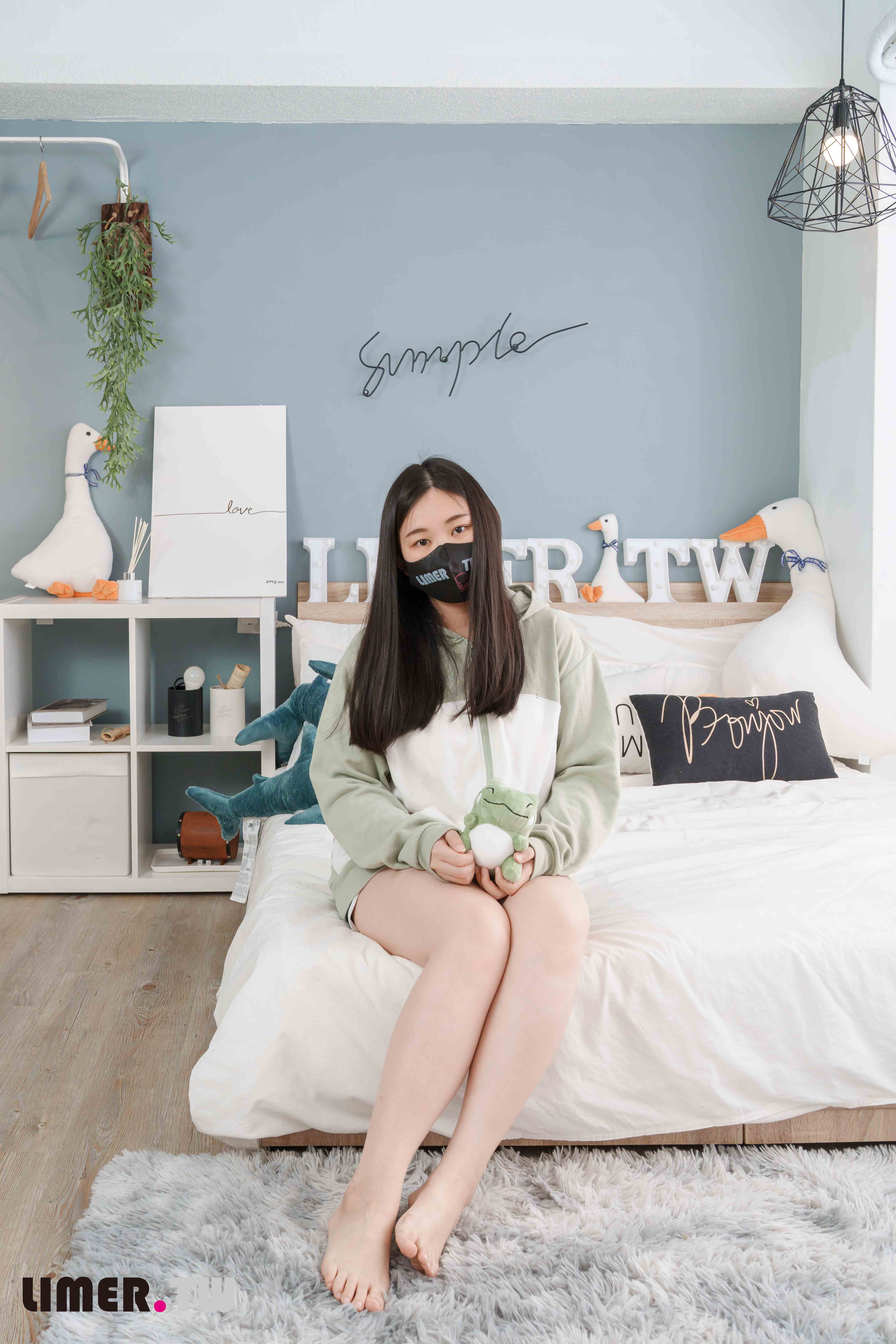 China Beauty Legs and feet 606