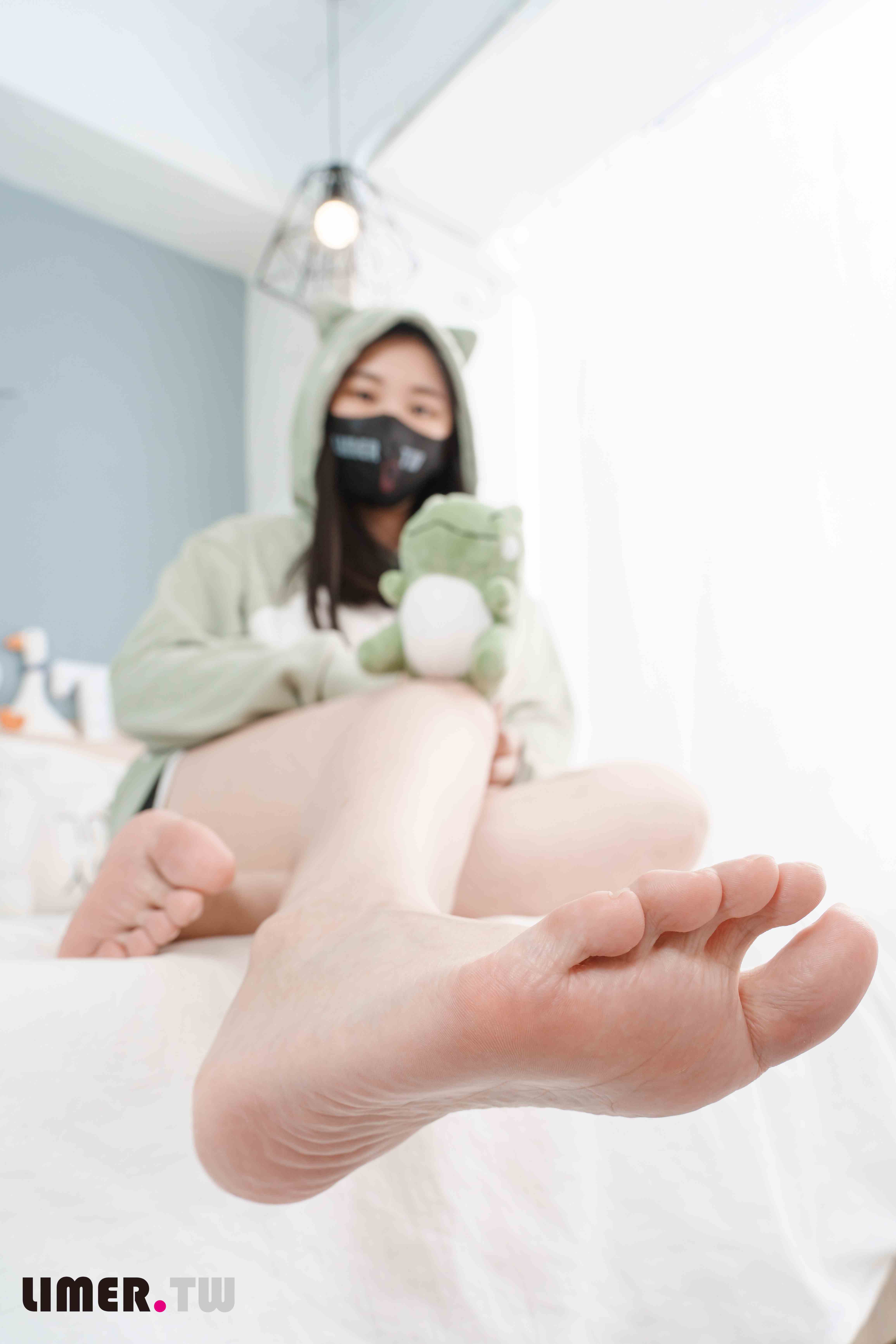 China Beauty Legs and feet 606