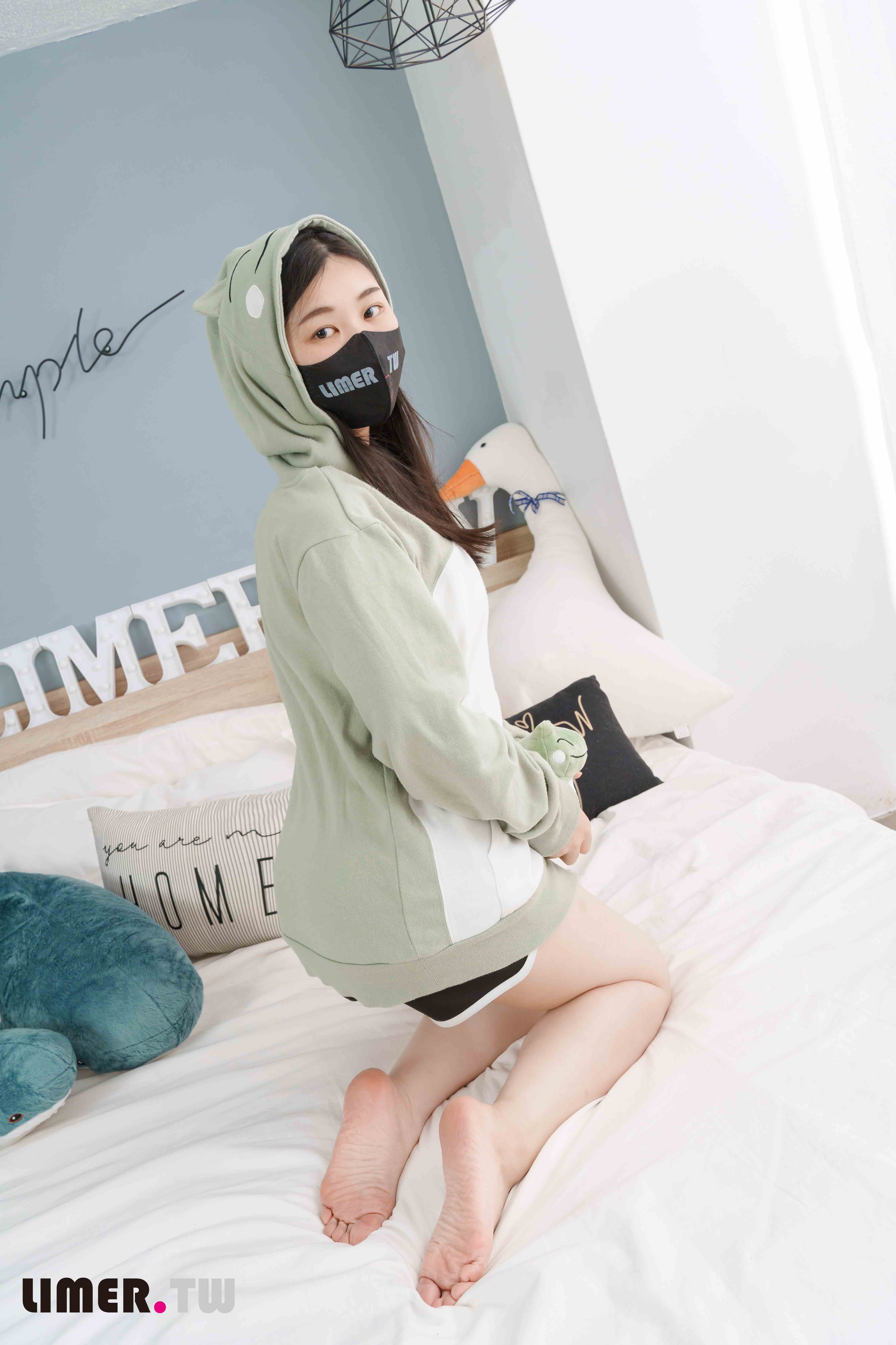 China Beauty Legs and feet 606