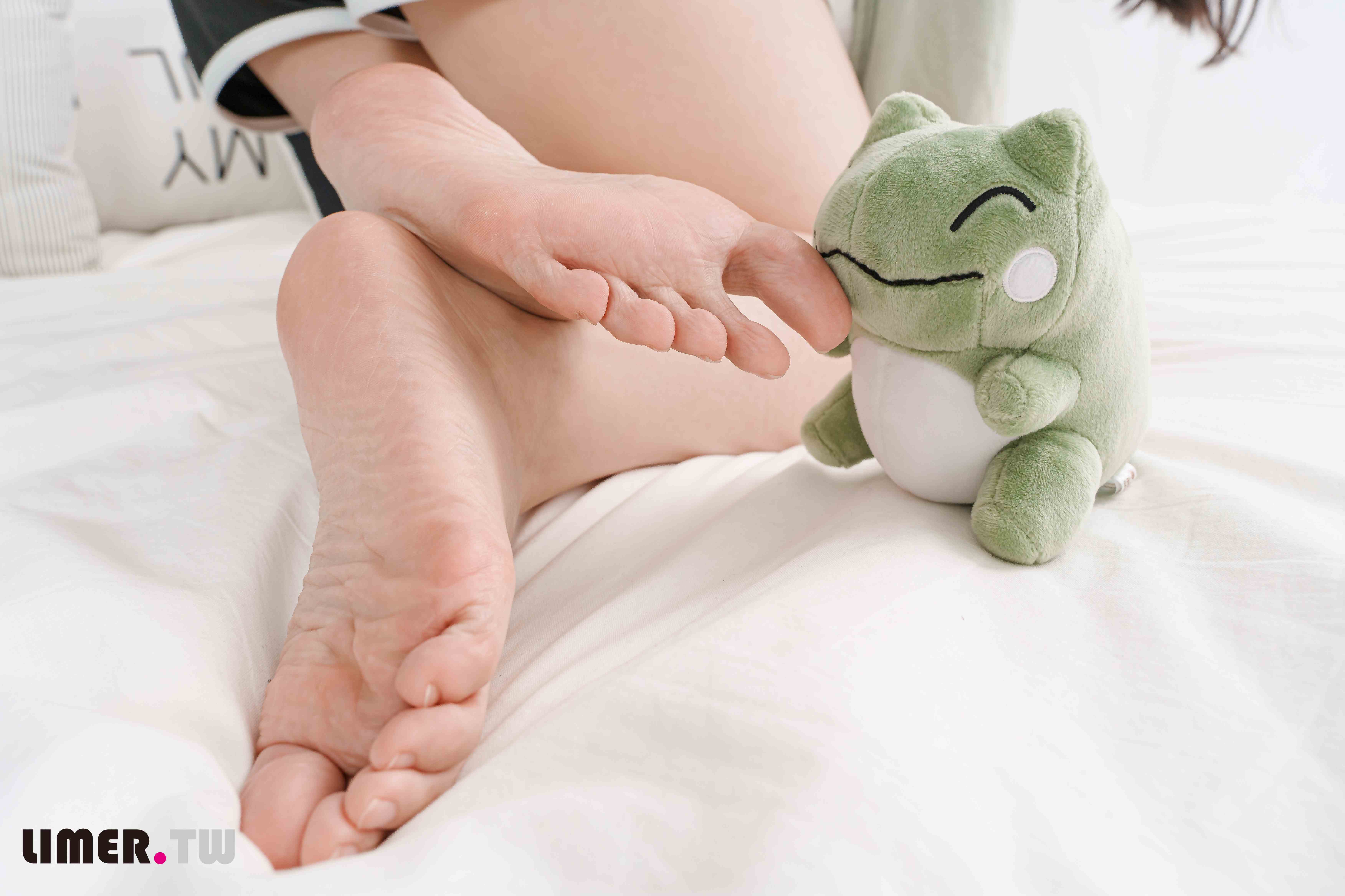 China Beauty Legs and feet 606