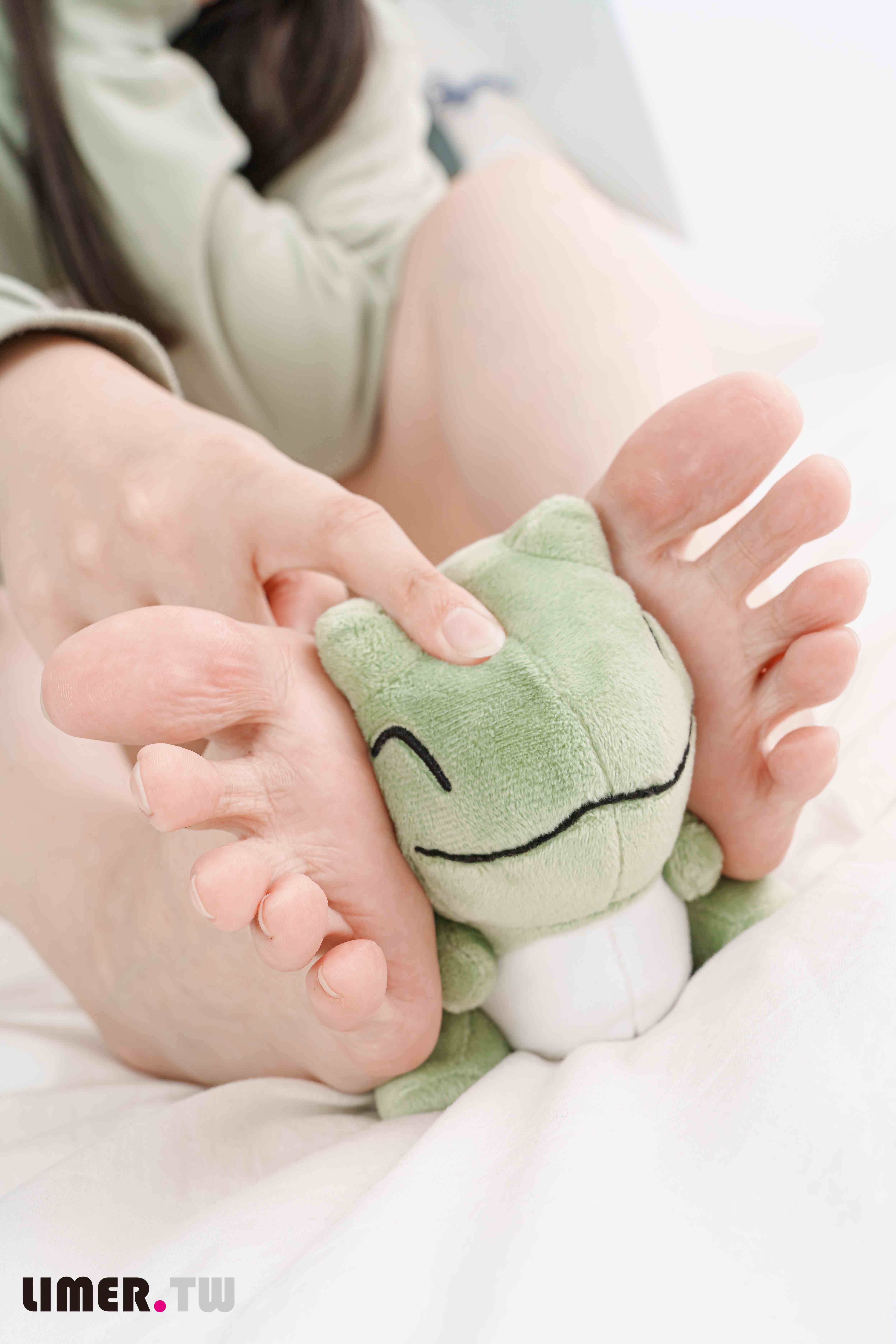 China Beauty Legs and feet 606