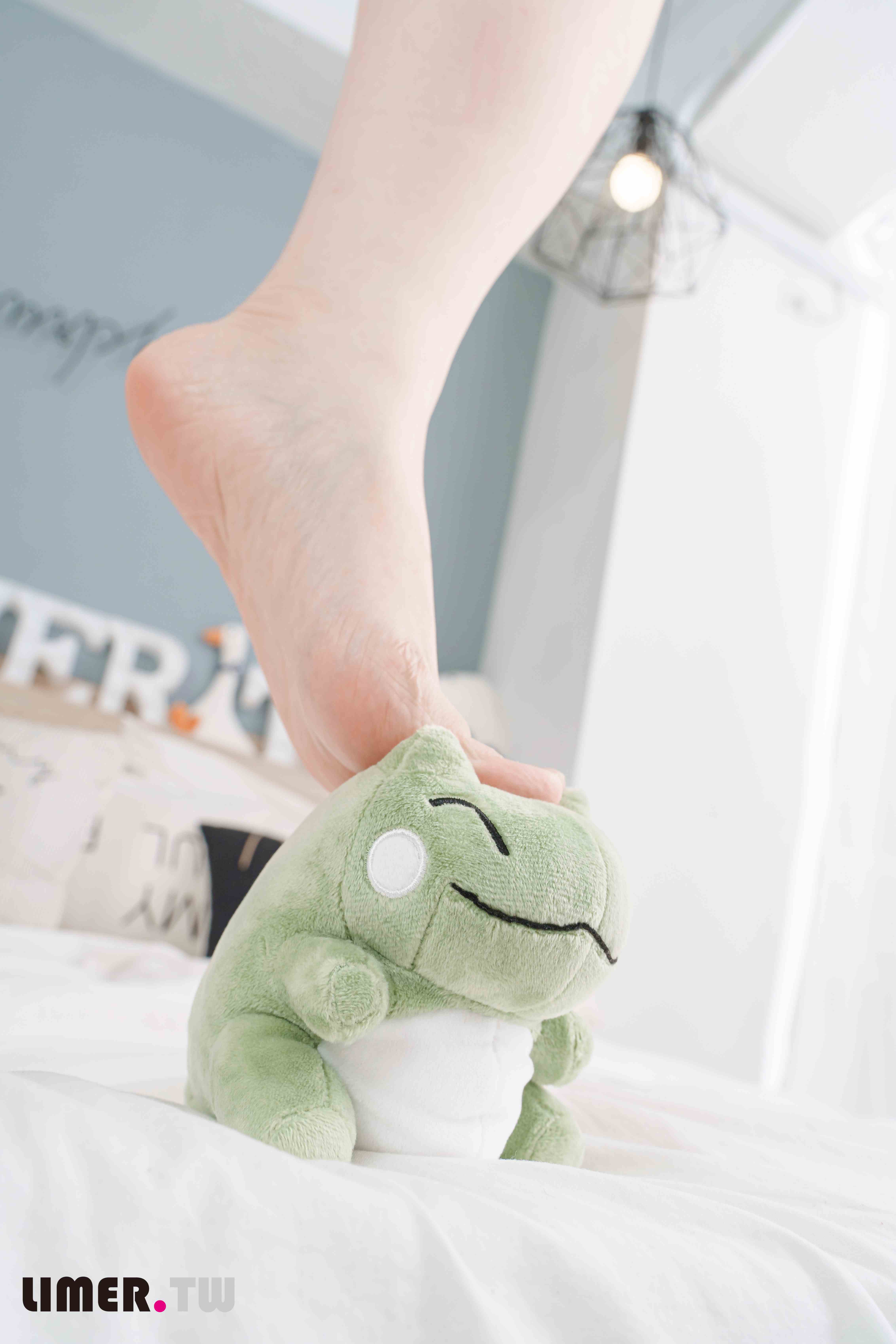 China Beauty Legs and feet 606