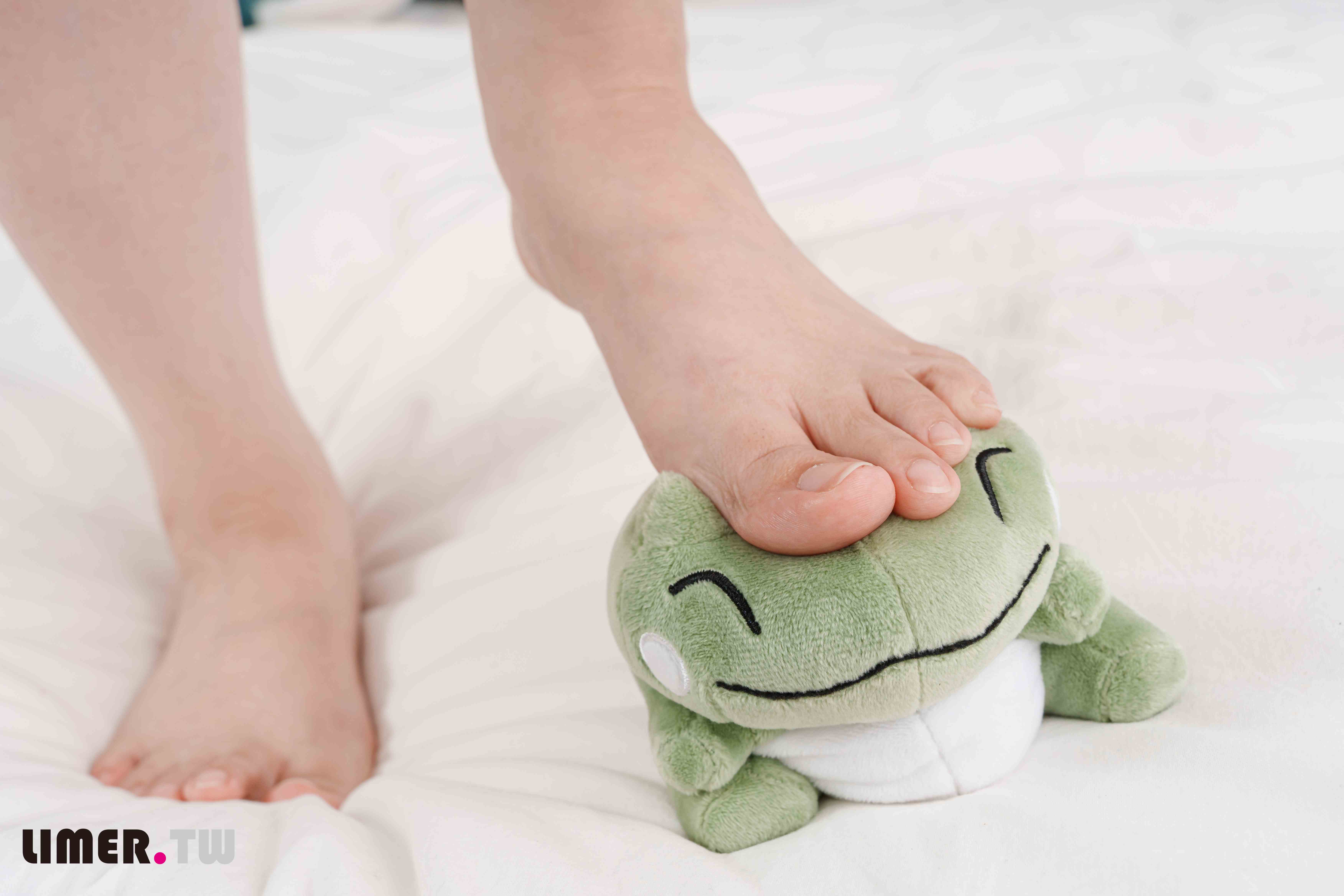 China Beauty Legs and feet 606