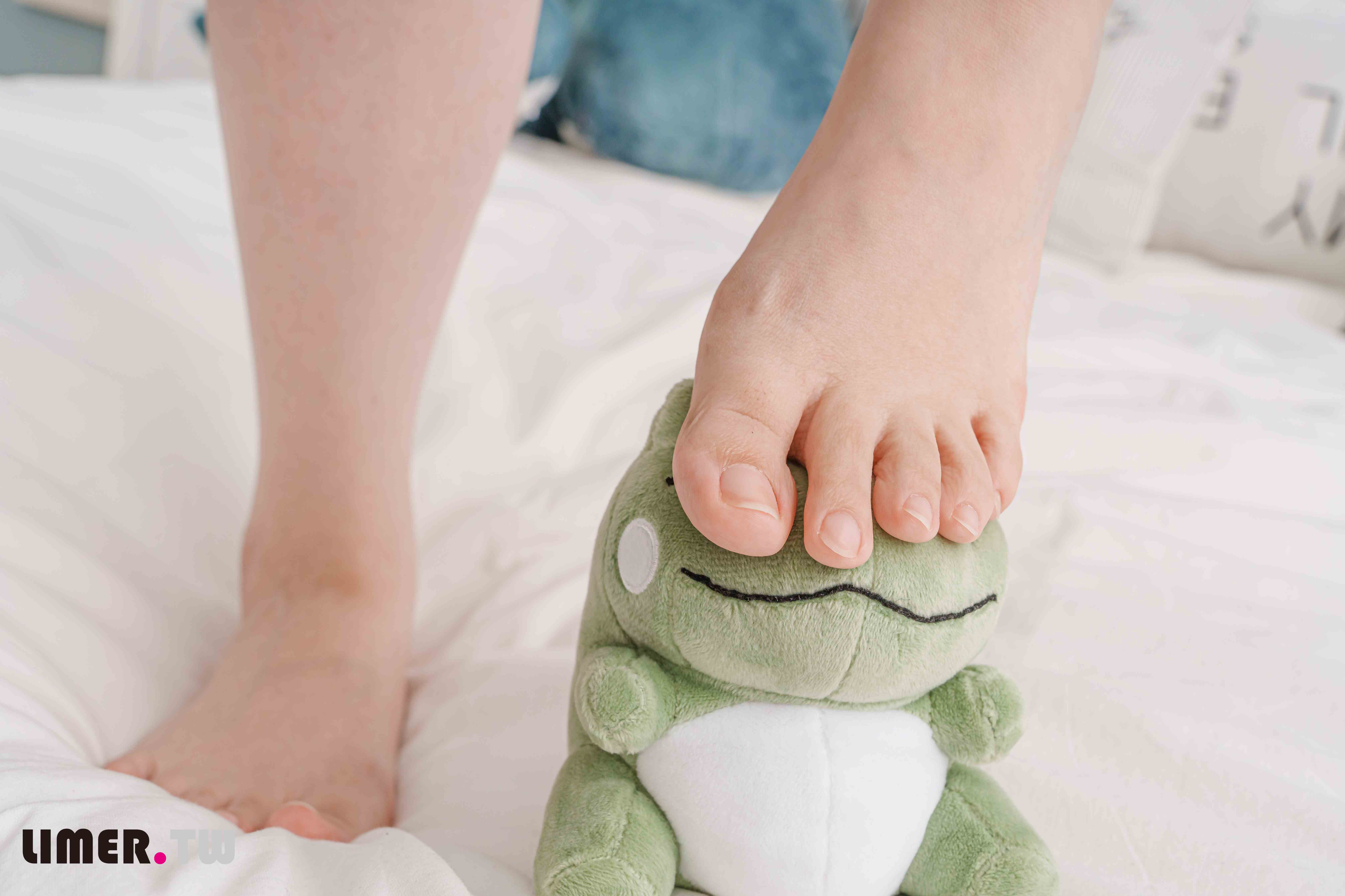 China Beauty Legs and feet 606