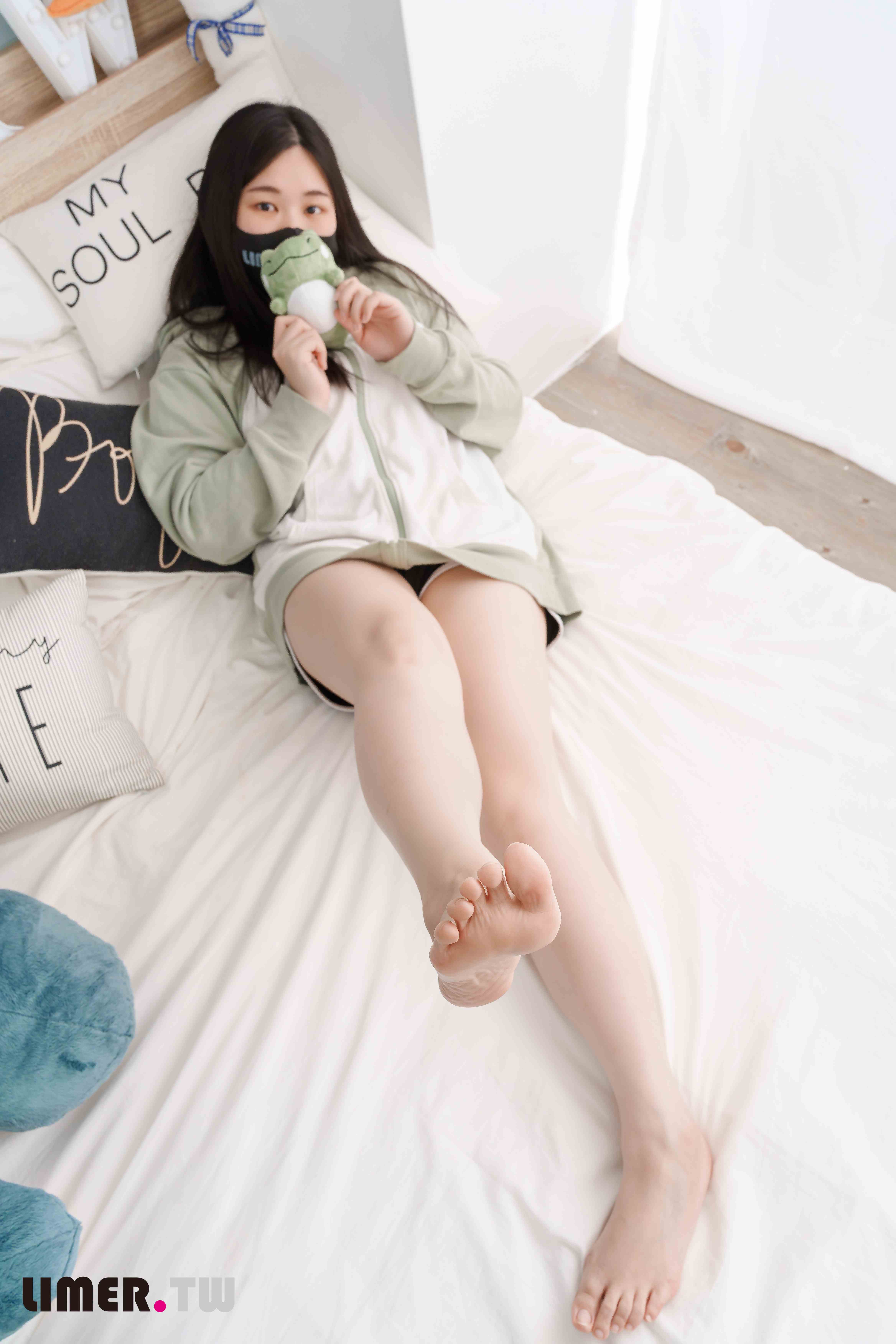 China Beauty Legs and feet 606