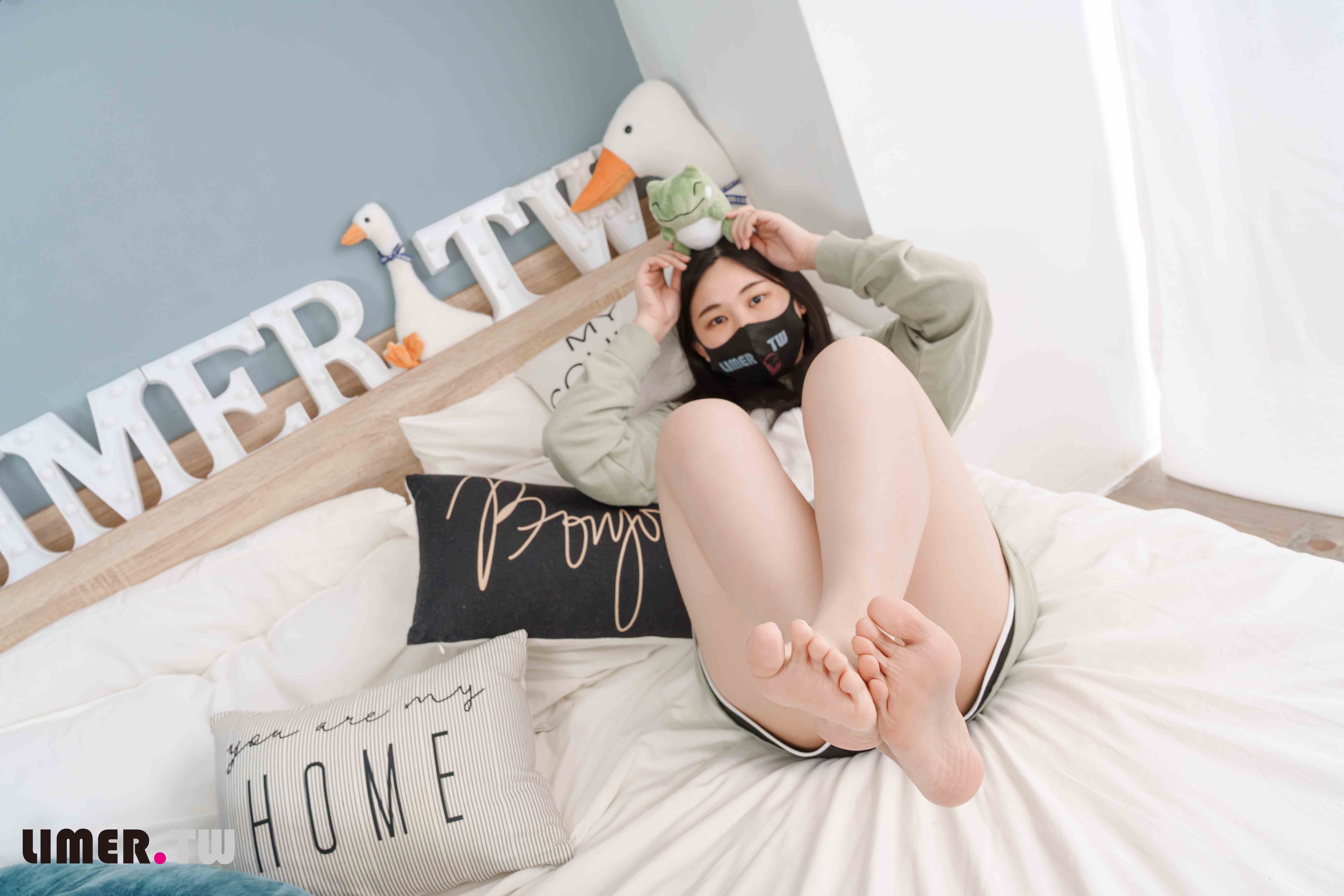 China Beauty Legs and feet 606