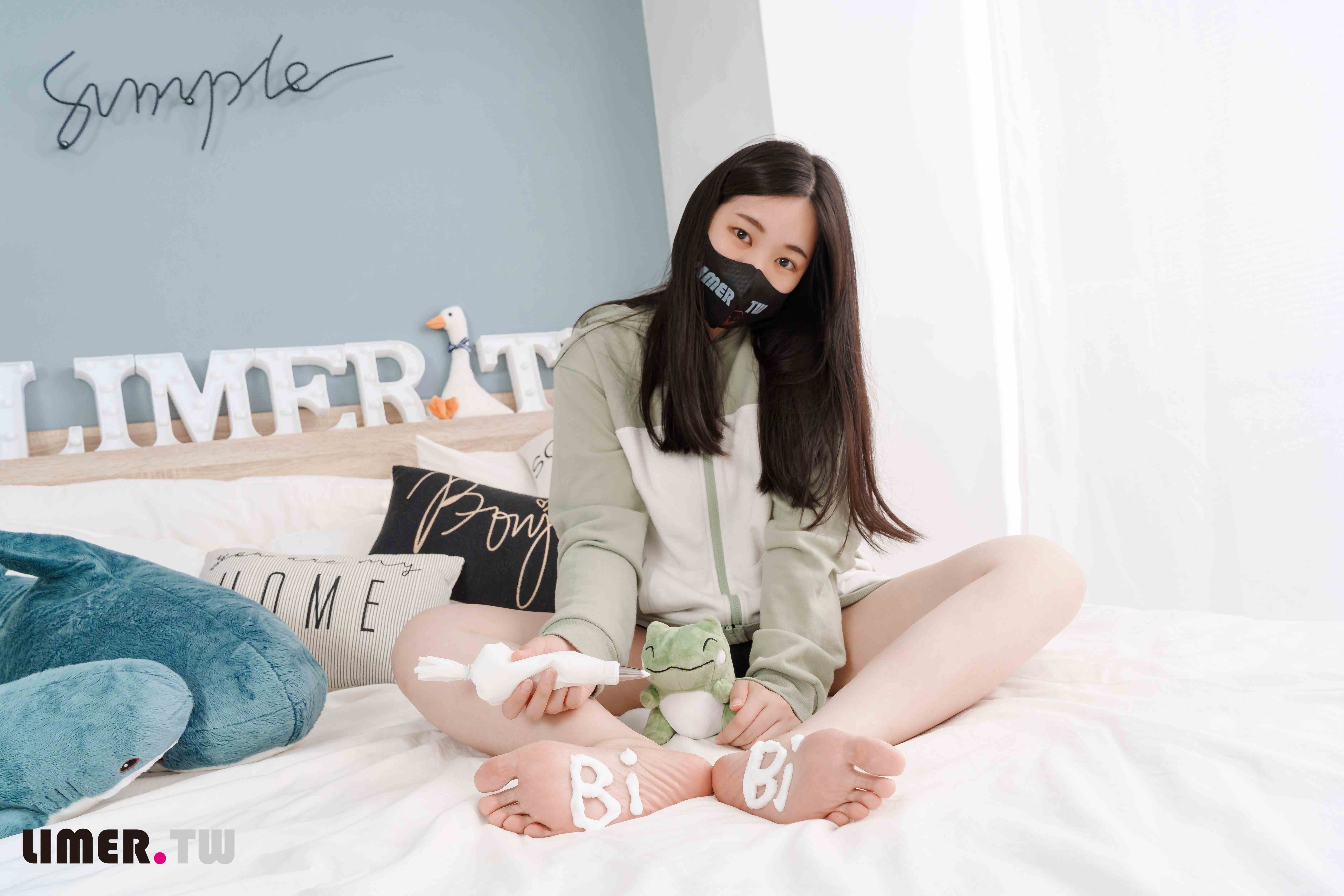 China Beauty Legs and feet 606