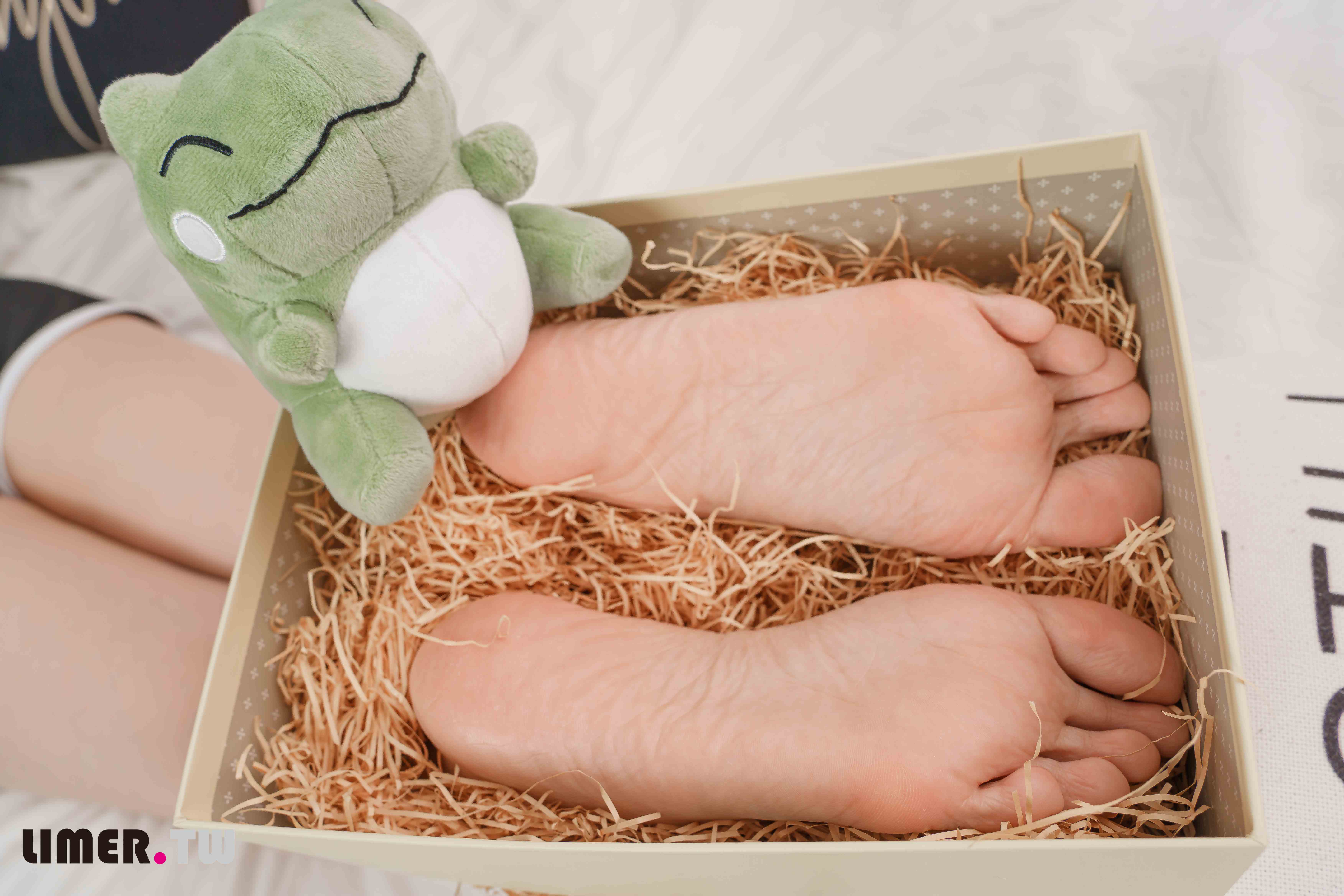 China Beauty Legs and feet 606