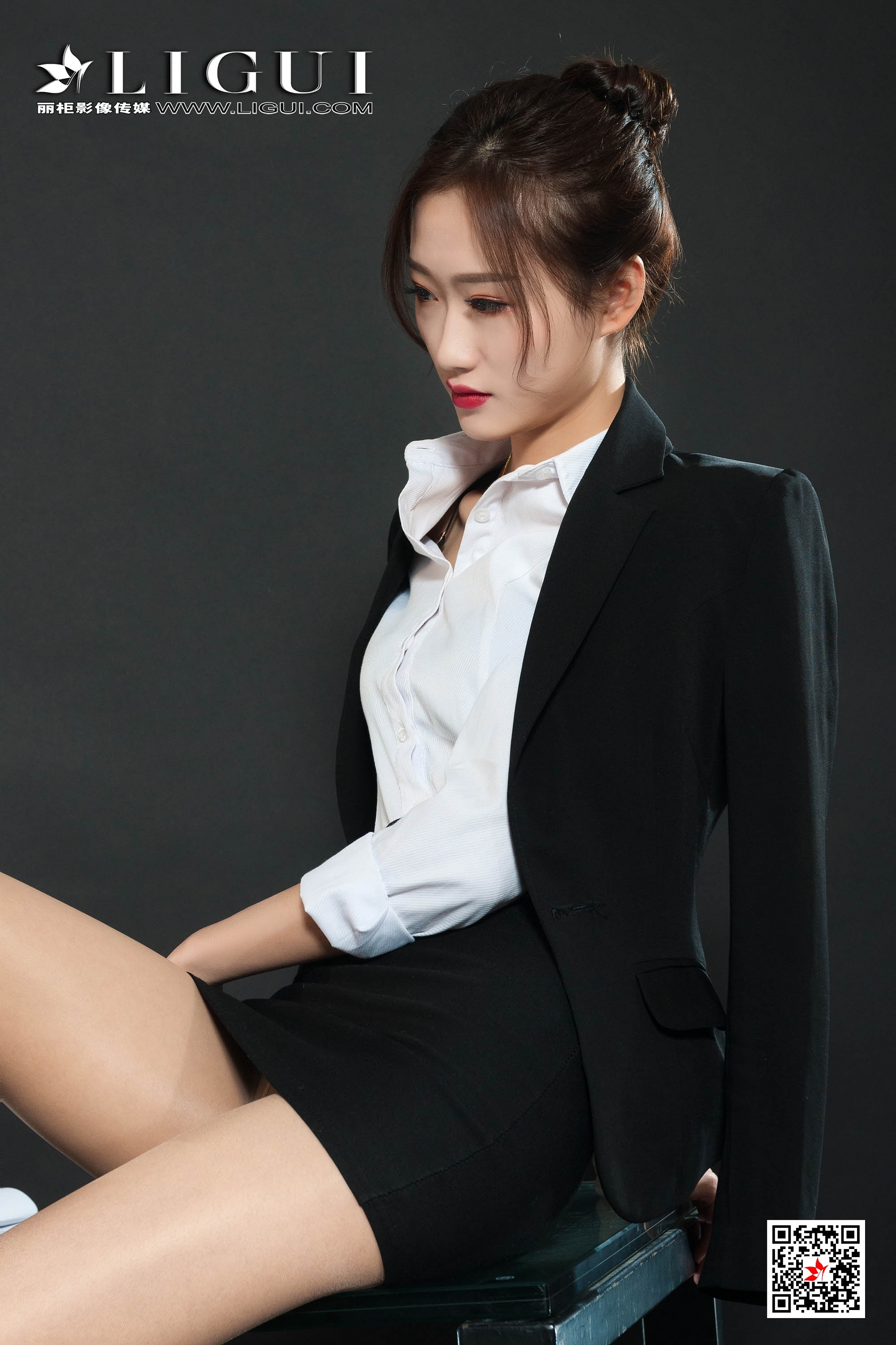 Foot Fetish Twin Flowers 44