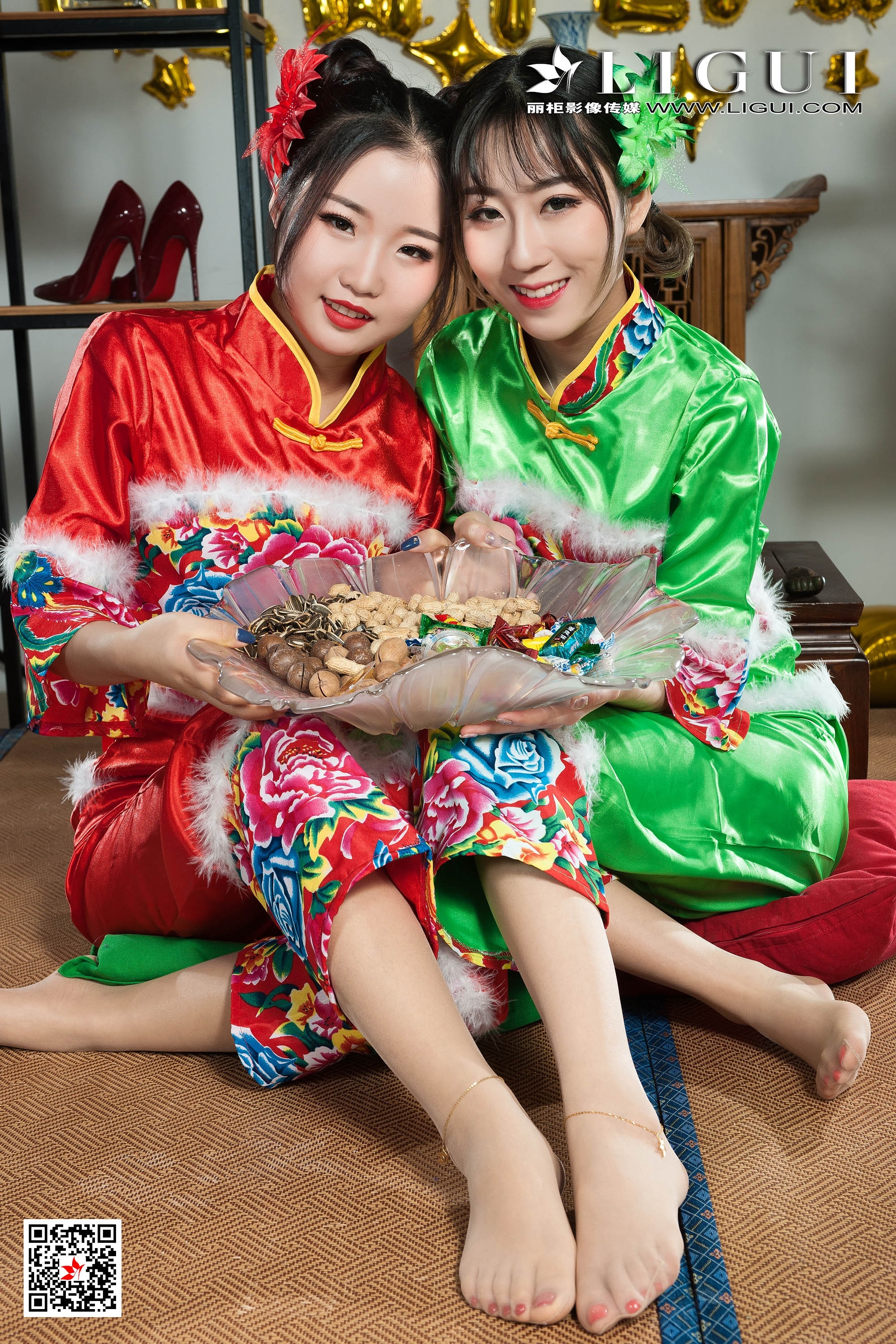 Foot Fetish Twin Flowers 45