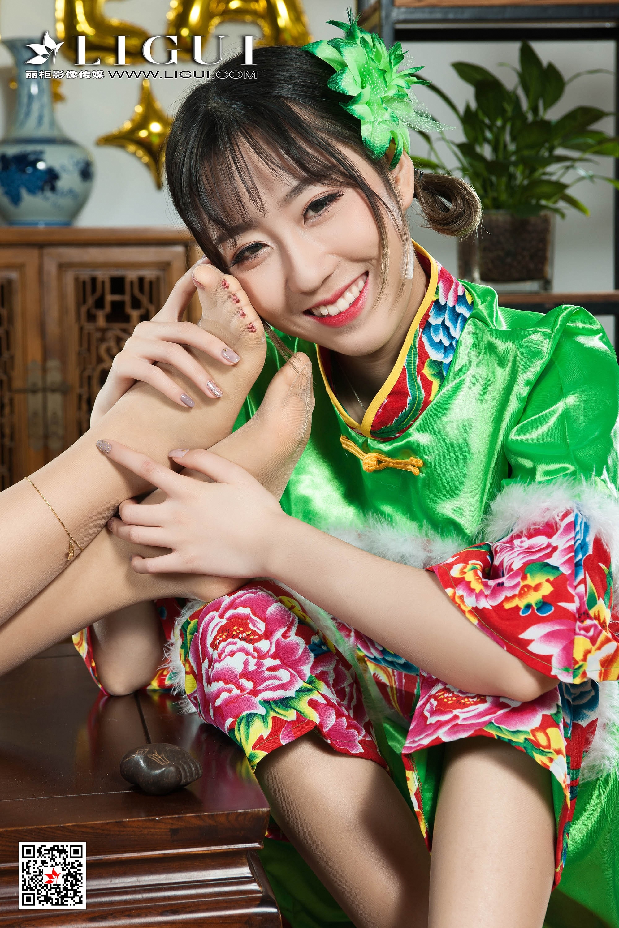 Foot Fetish Twin Flowers 45