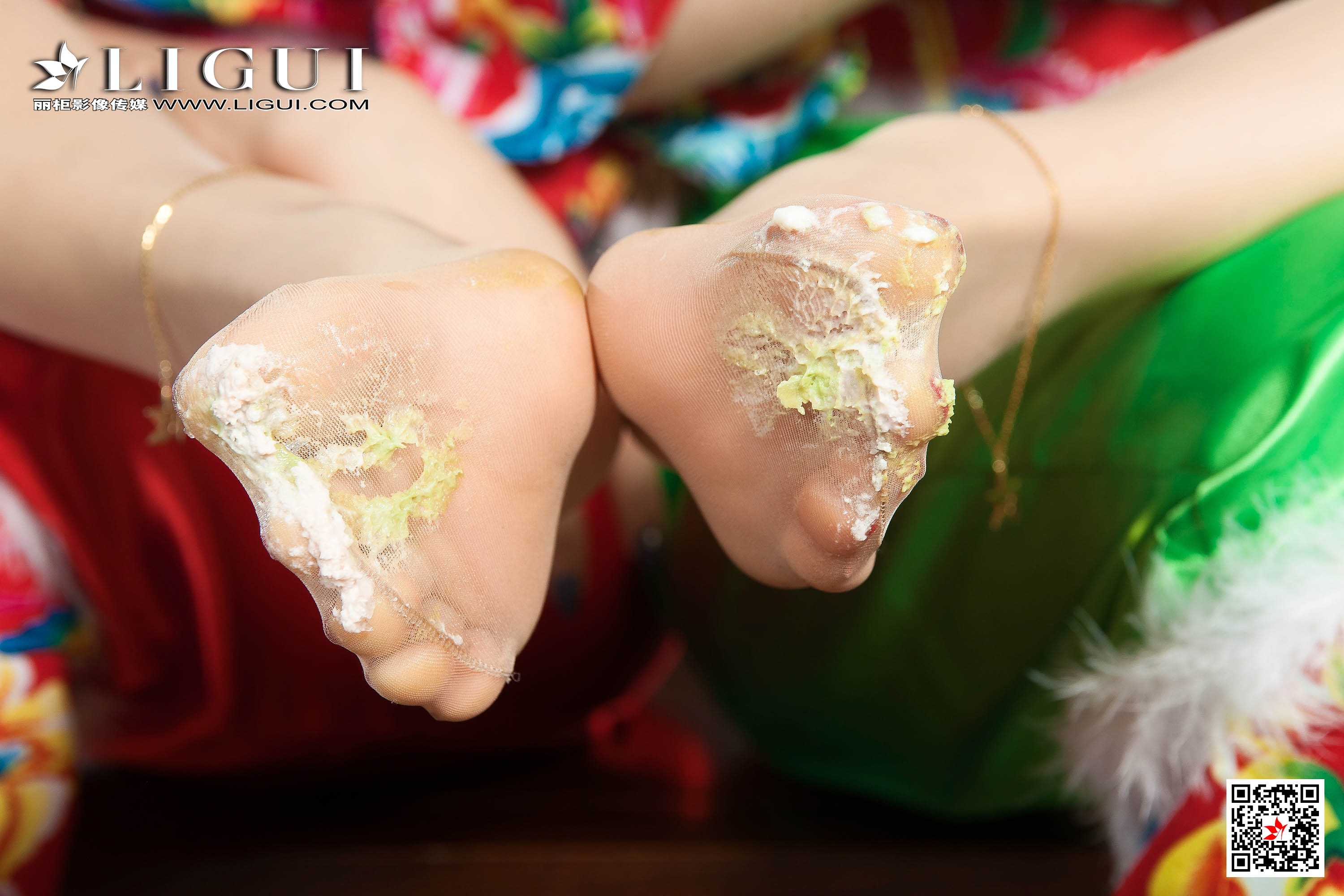 Foot Fetish Twin Flowers 45