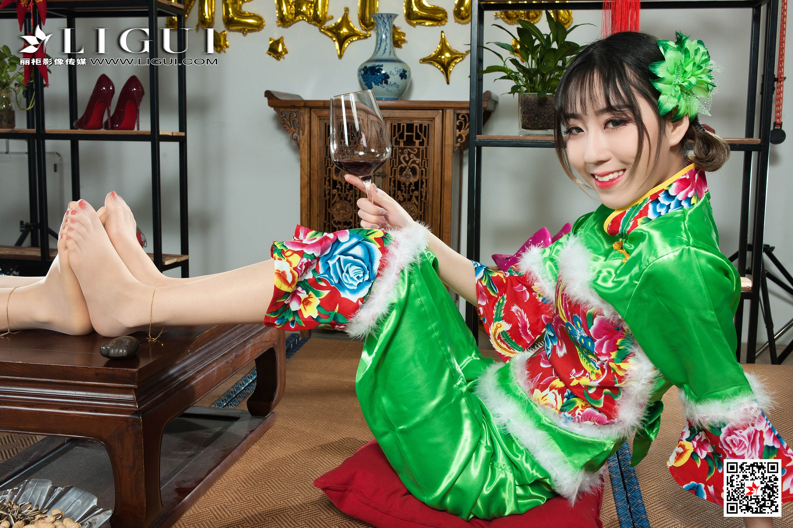 Foot Fetish Twin Flowers 45