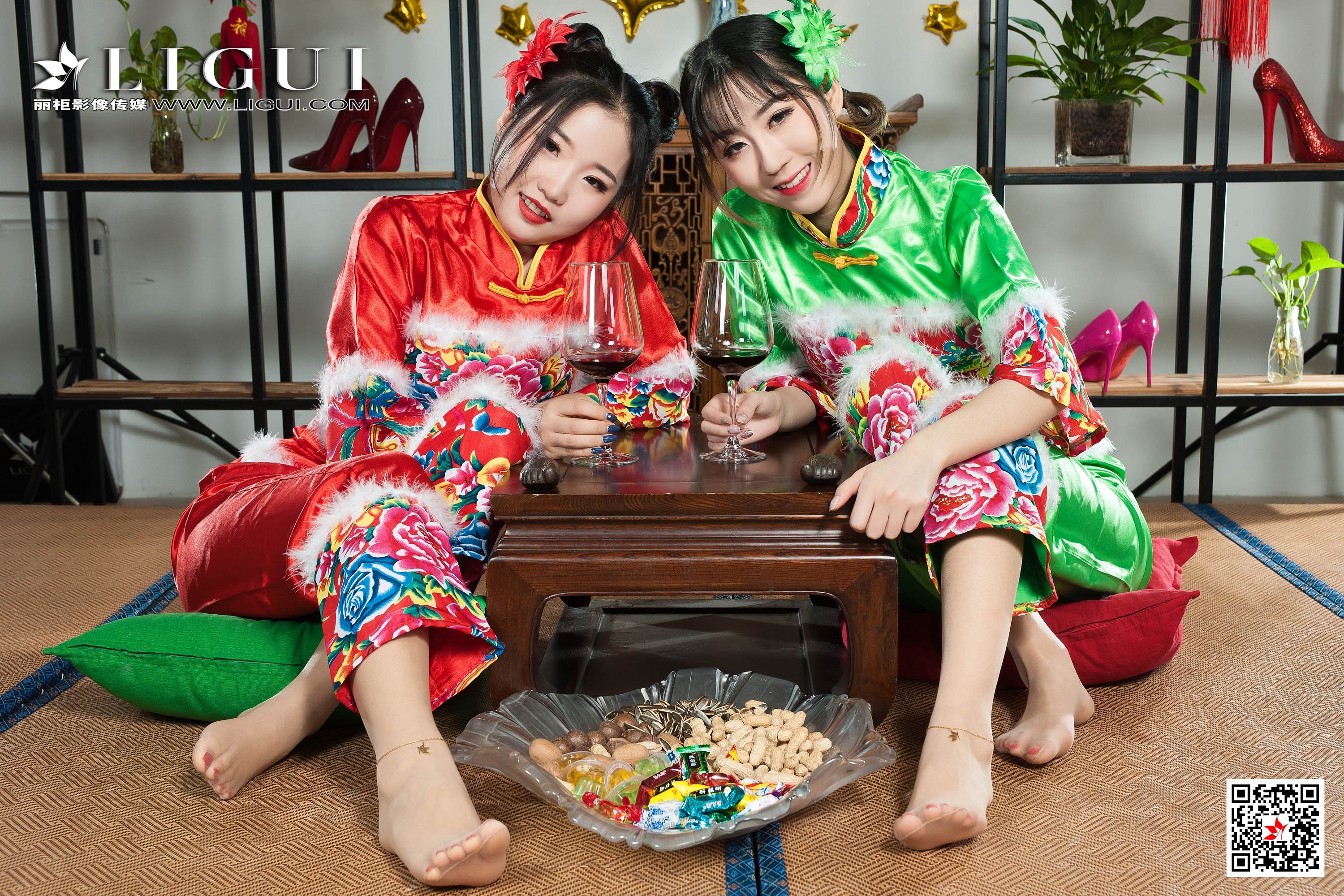 Foot Fetish Twin Flowers 45