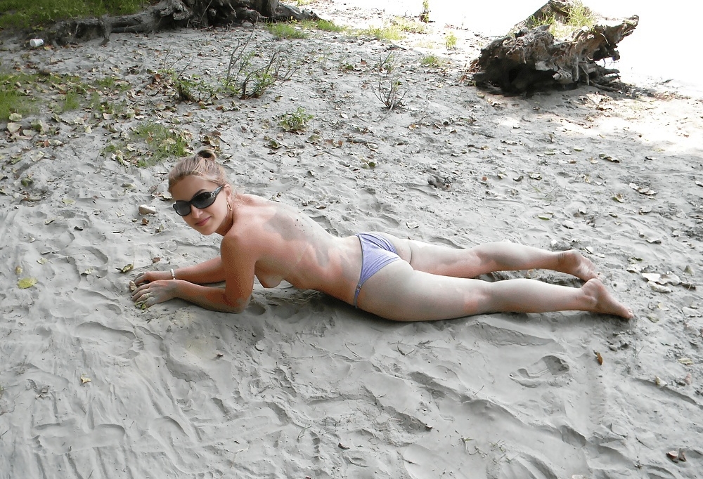 A photo session at the water's edge