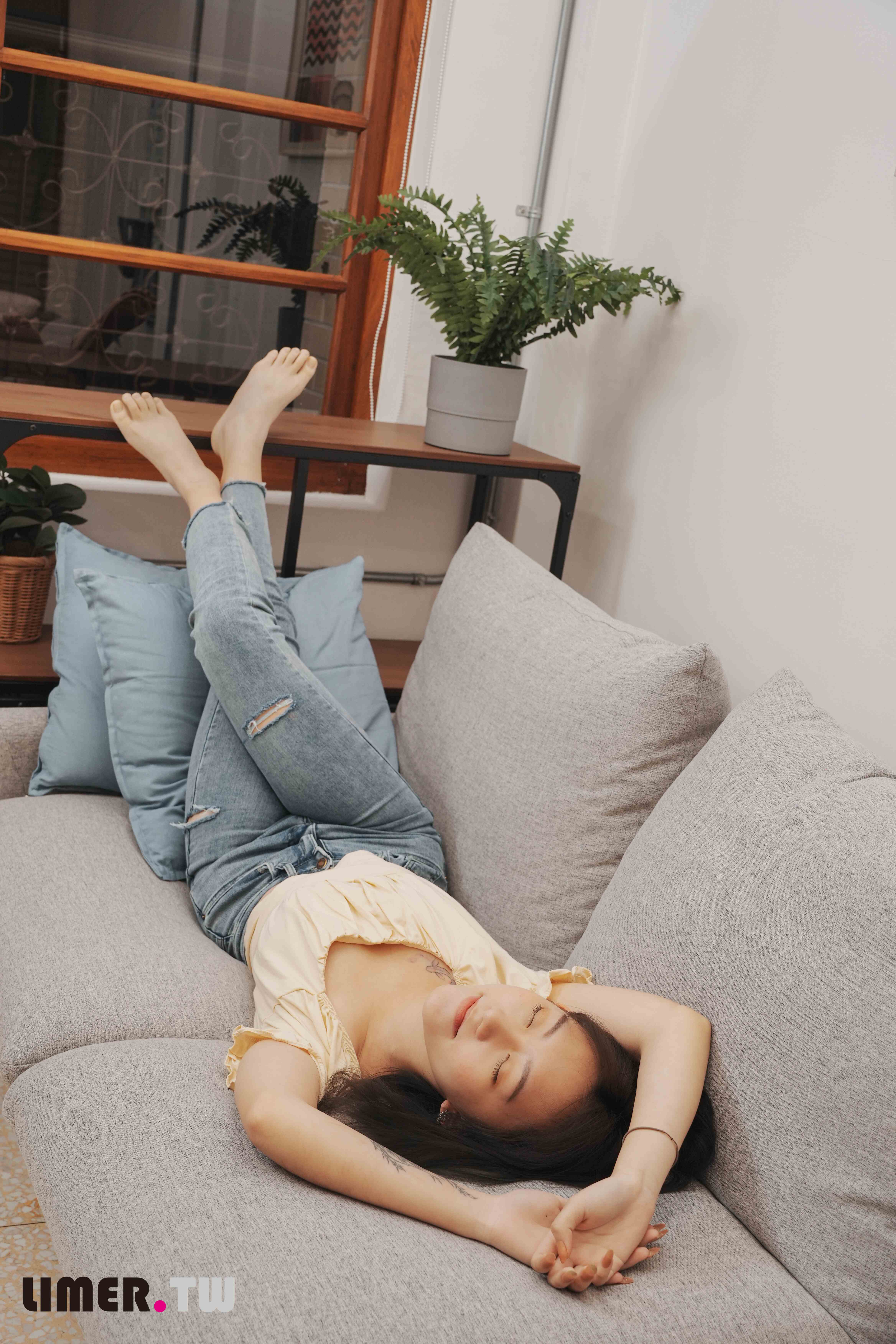 China Beauty Legs and feet 609