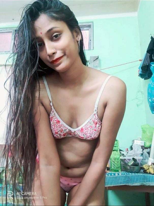 North Indian Girl Nude Captured by Boyfriend