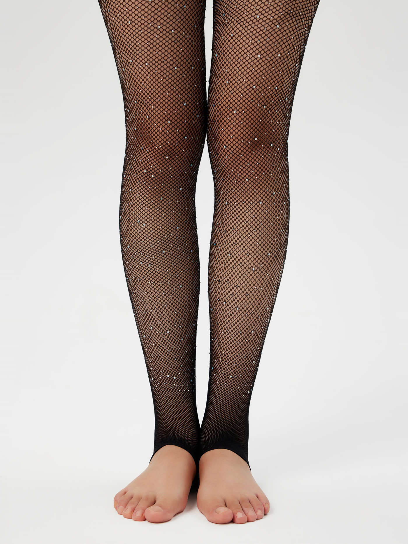 Girls showing their pussy anus and feet