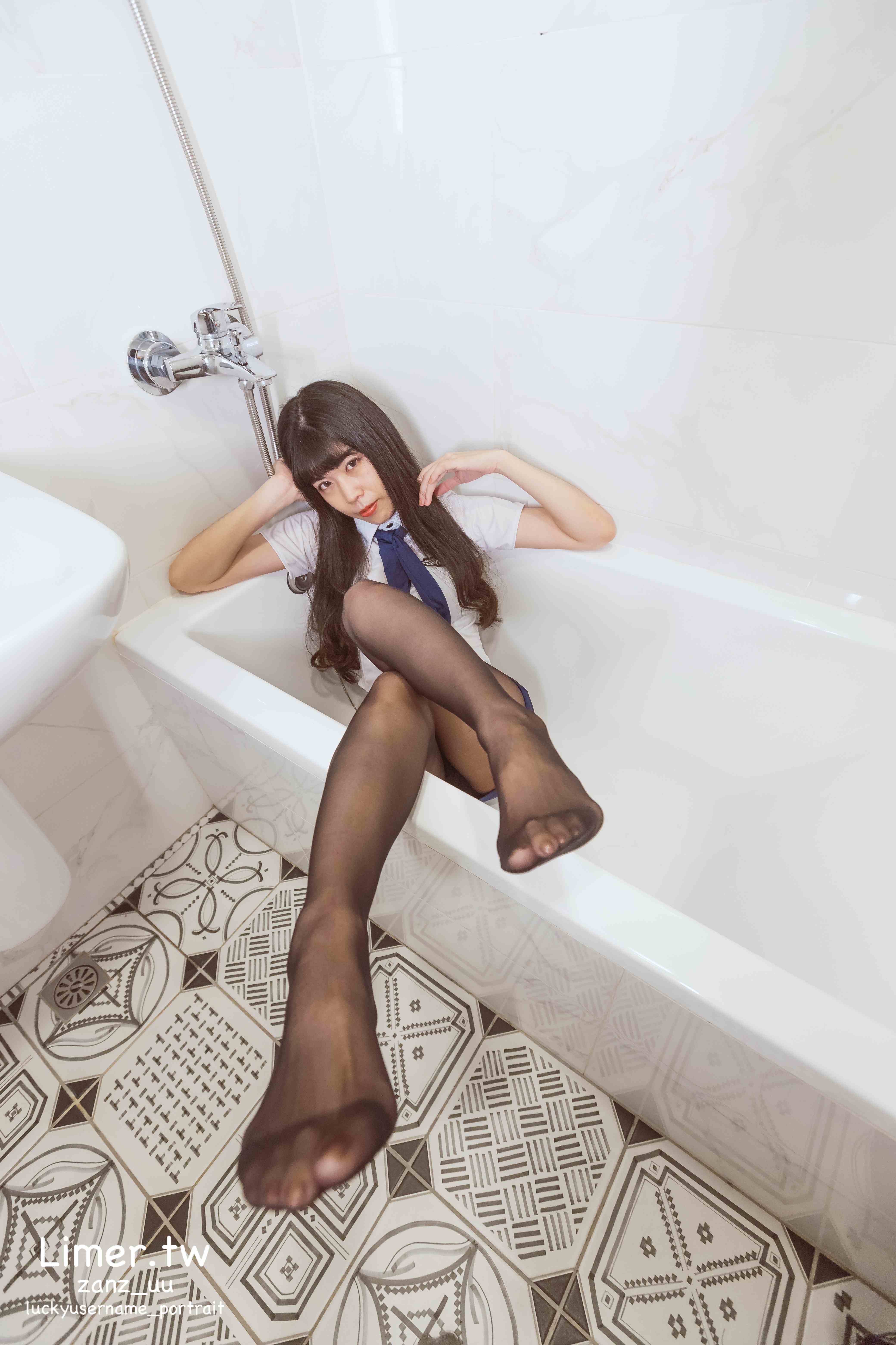 China Beauty Legs and feet 611