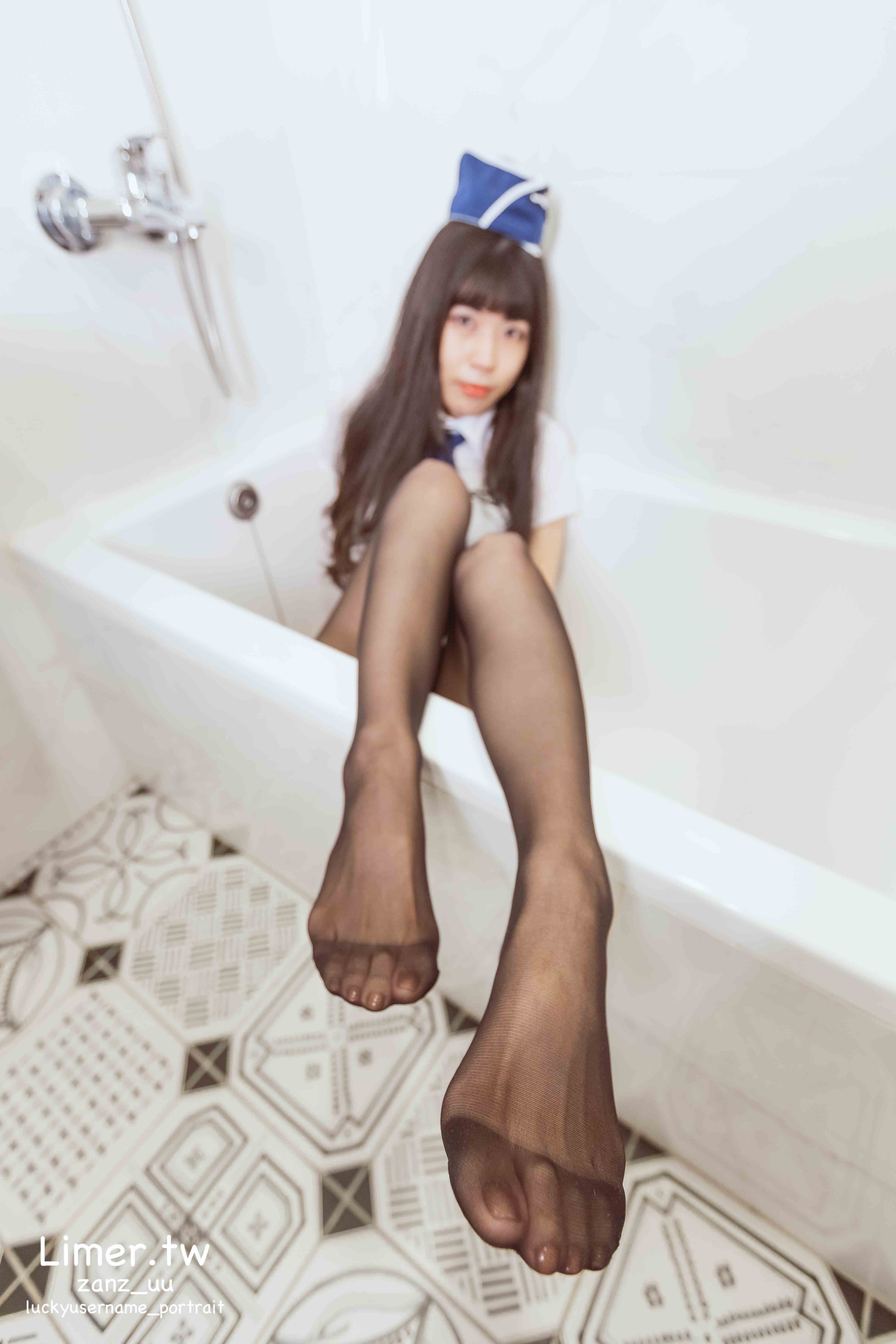 China Beauty Legs and feet 611