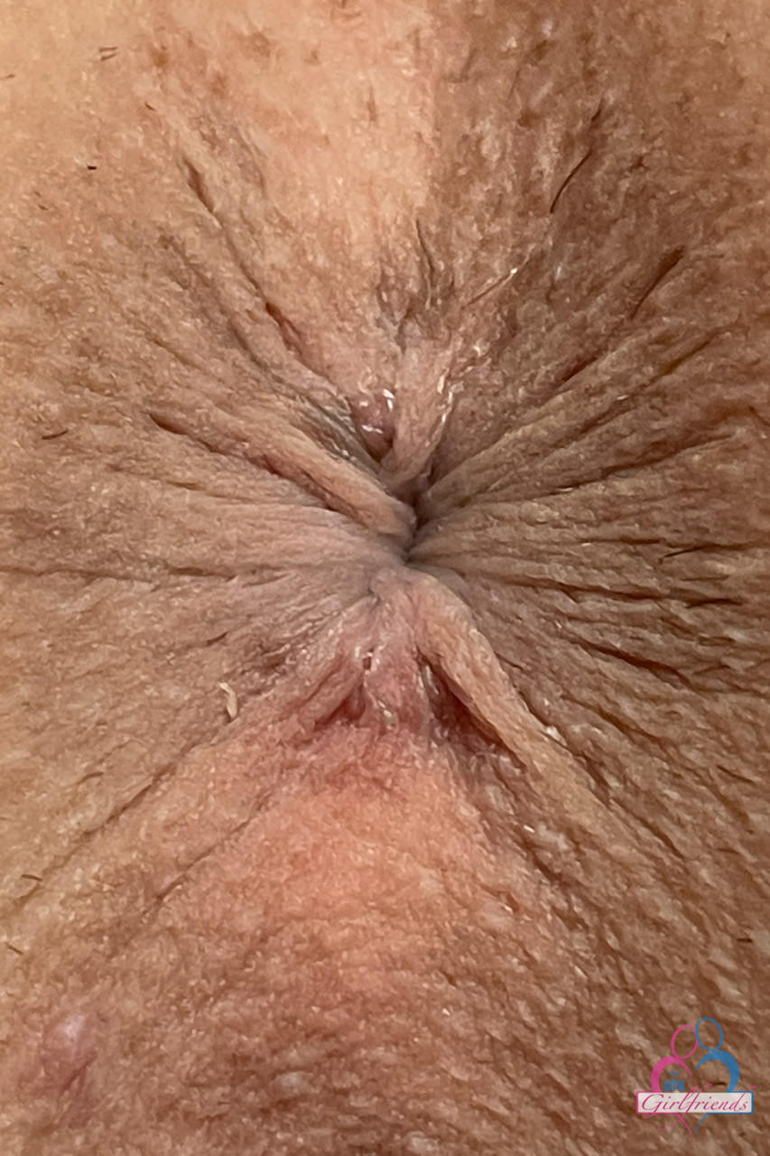 Girls showing their buttholes pussies and feet