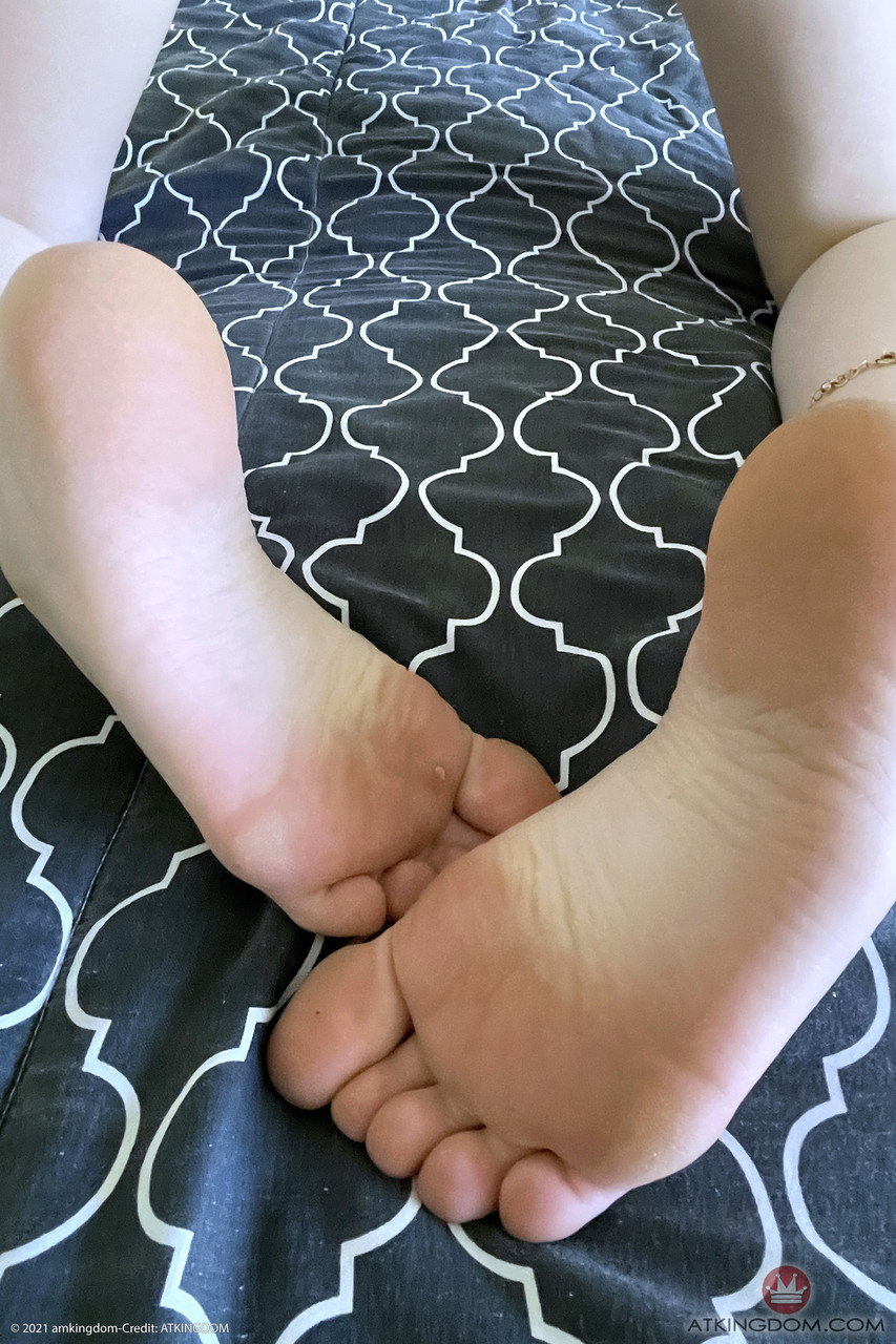 Girls showing their buttholes pussies and feet