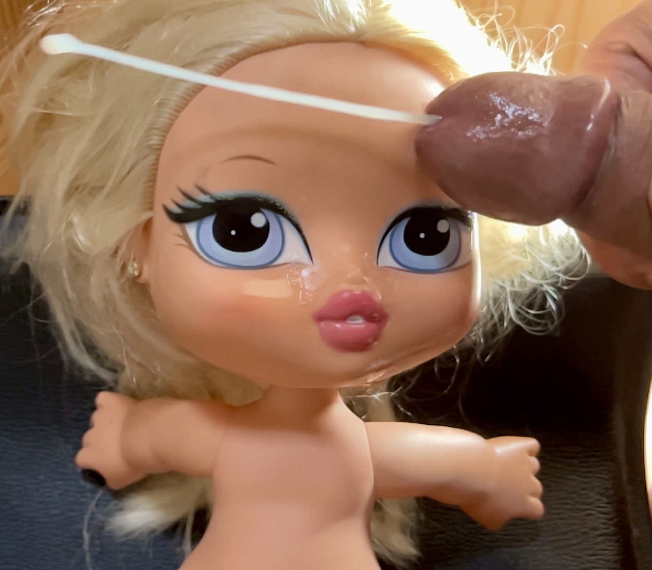 Smellly blonde secondhand store doll facial cumshot