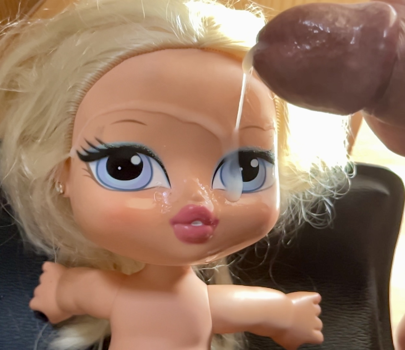 Smellly blonde secondhand store doll facial cumshot