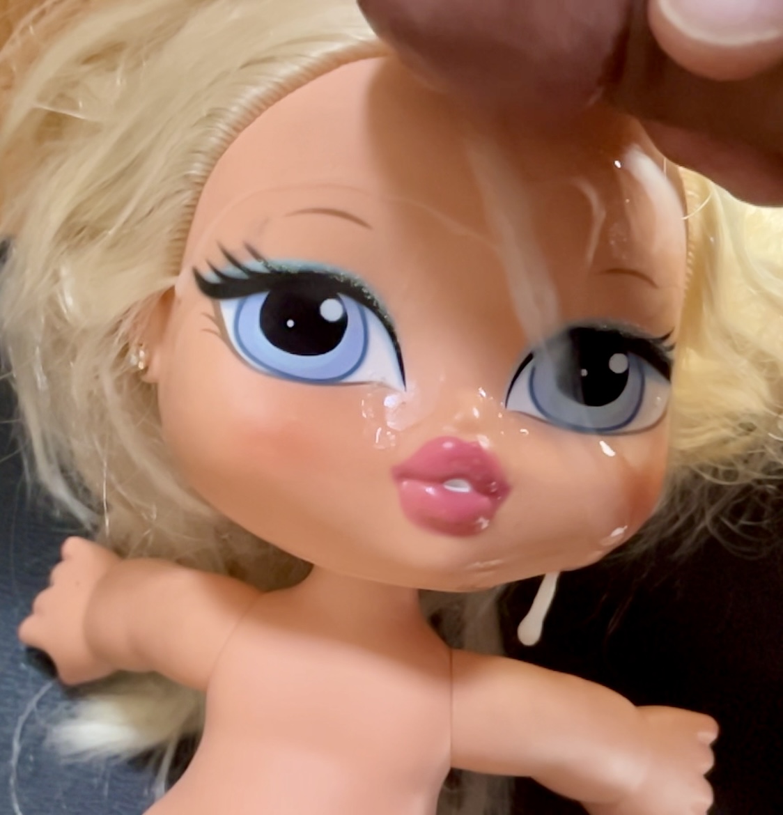 Smellly blonde secondhand store doll facial cumshot