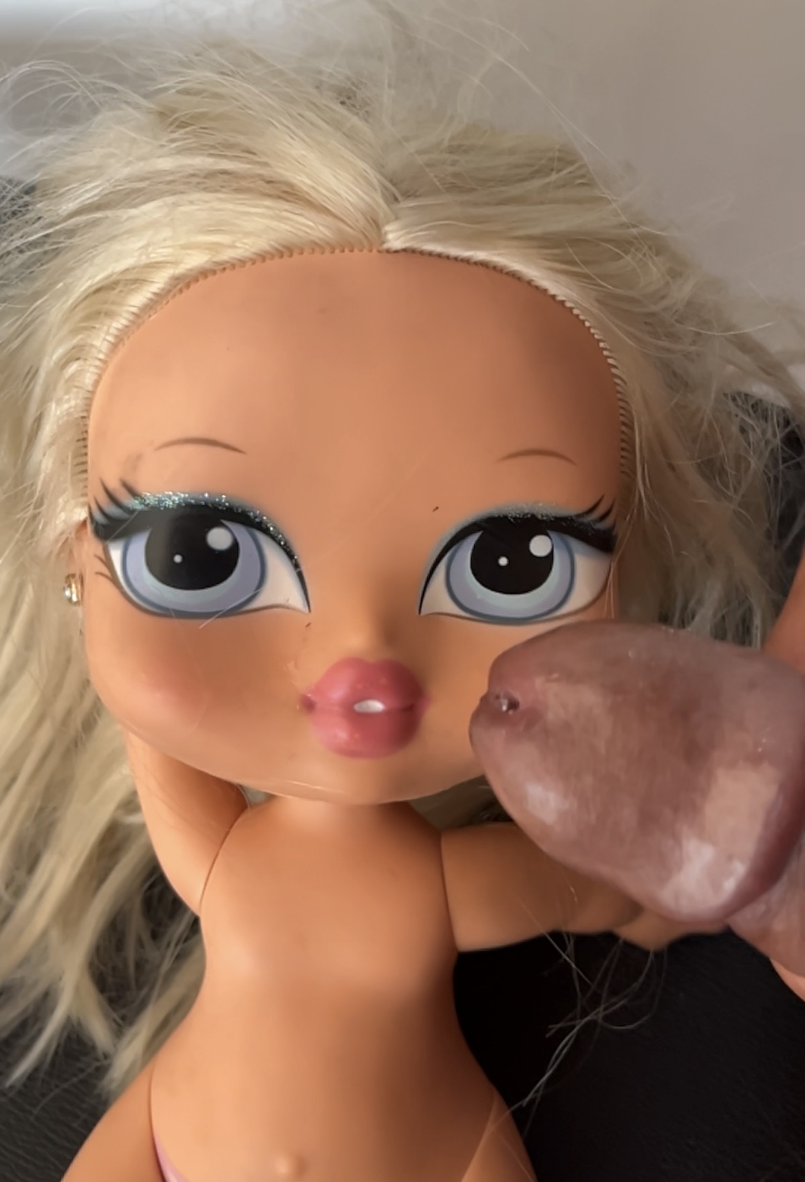 Smelly Blonde secondhand store doll cumshot