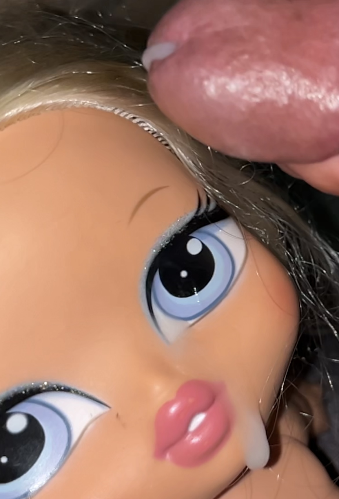 Smelly Blonde secondhand store doll cumshot