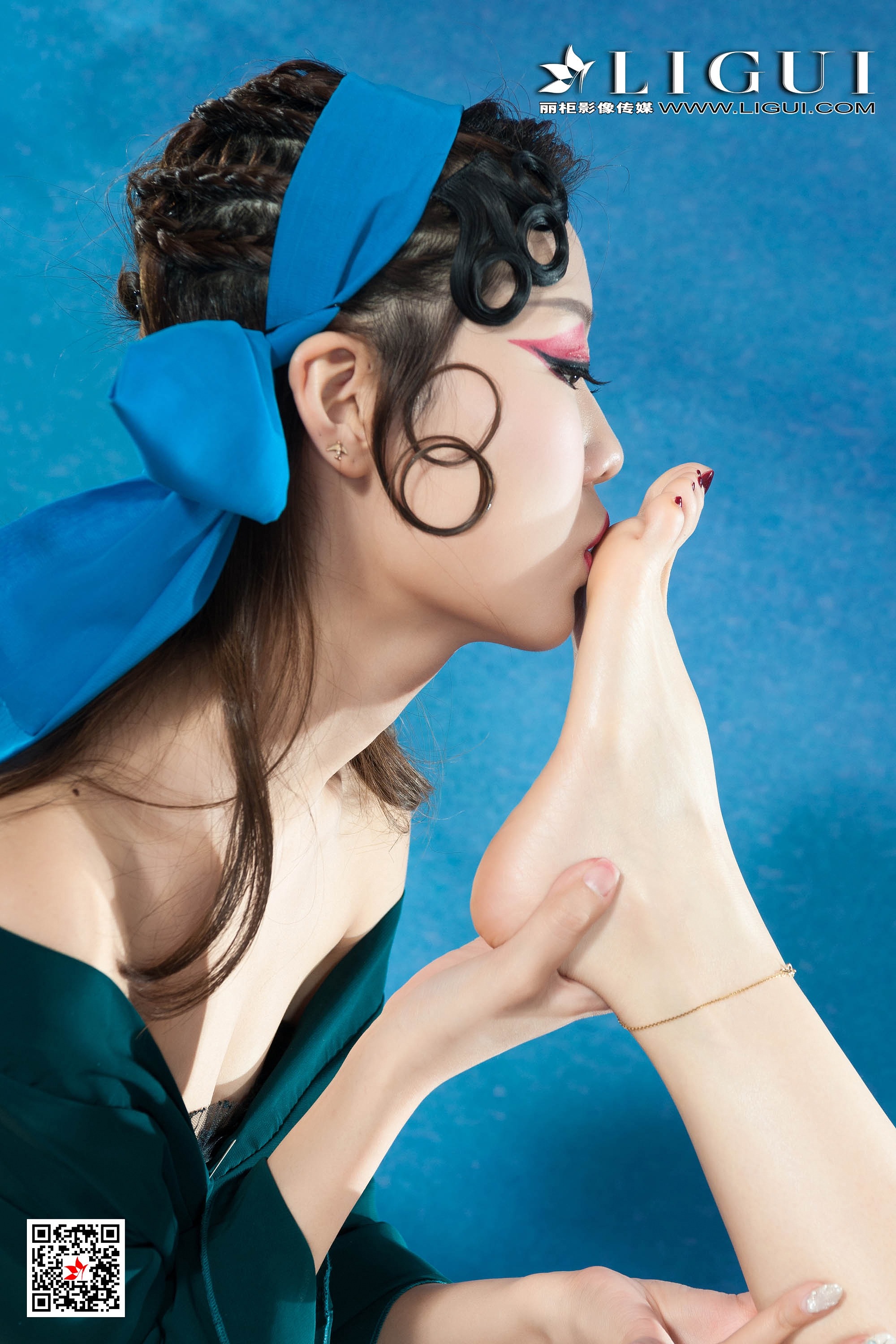 Foot Fetish Twin Flowers 53