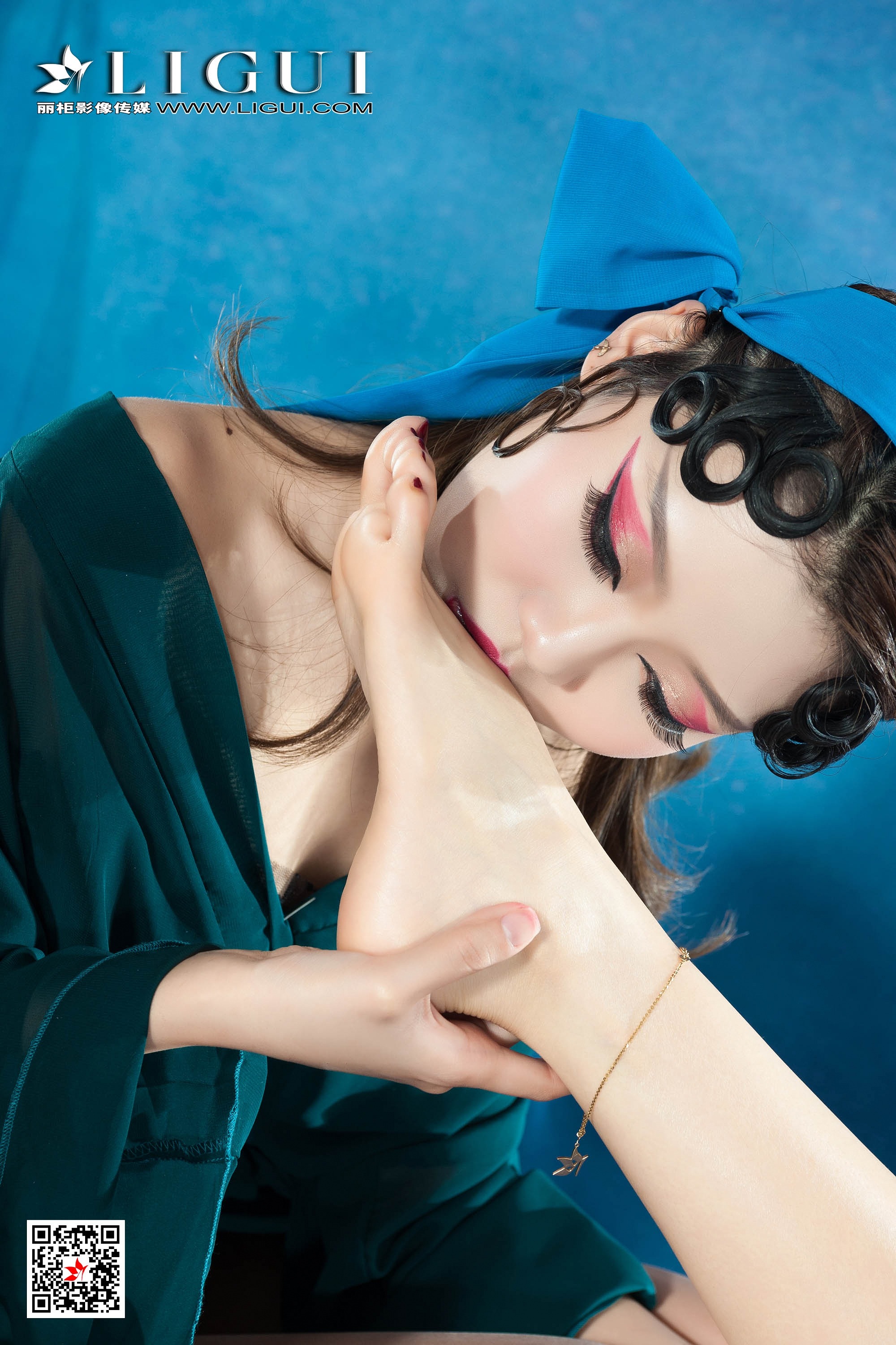 Foot Fetish Twin Flowers 53