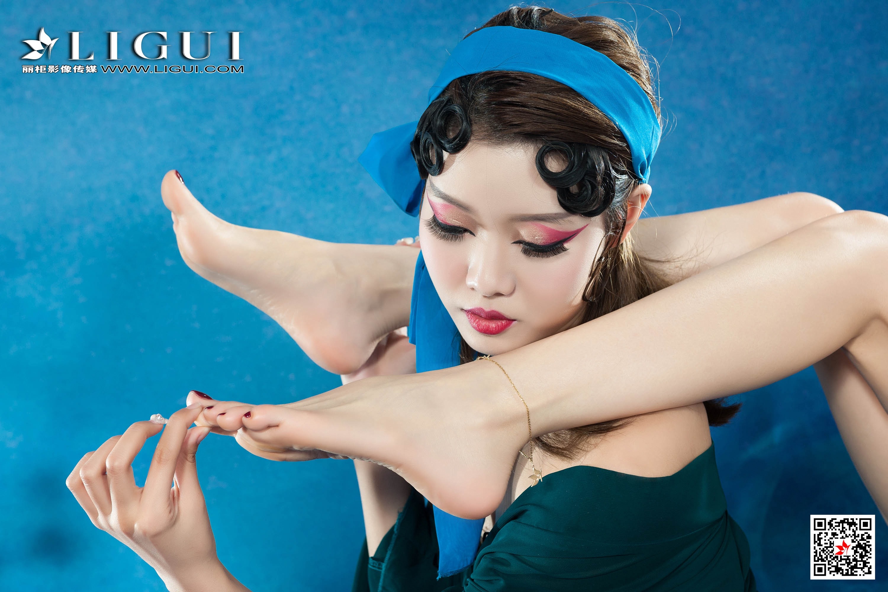 Foot Fetish Twin Flowers 53