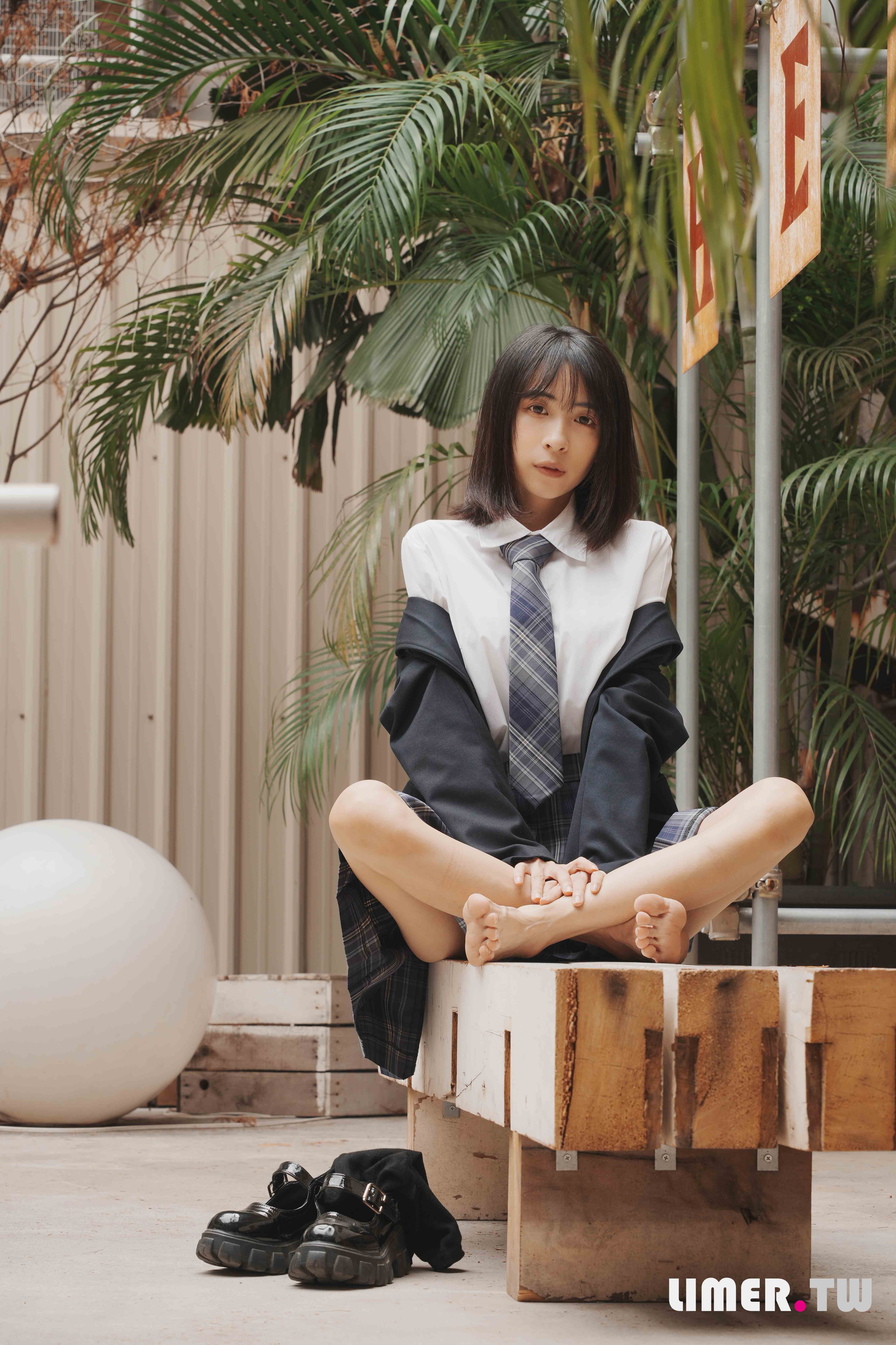 China Beauty Legs and feet 618