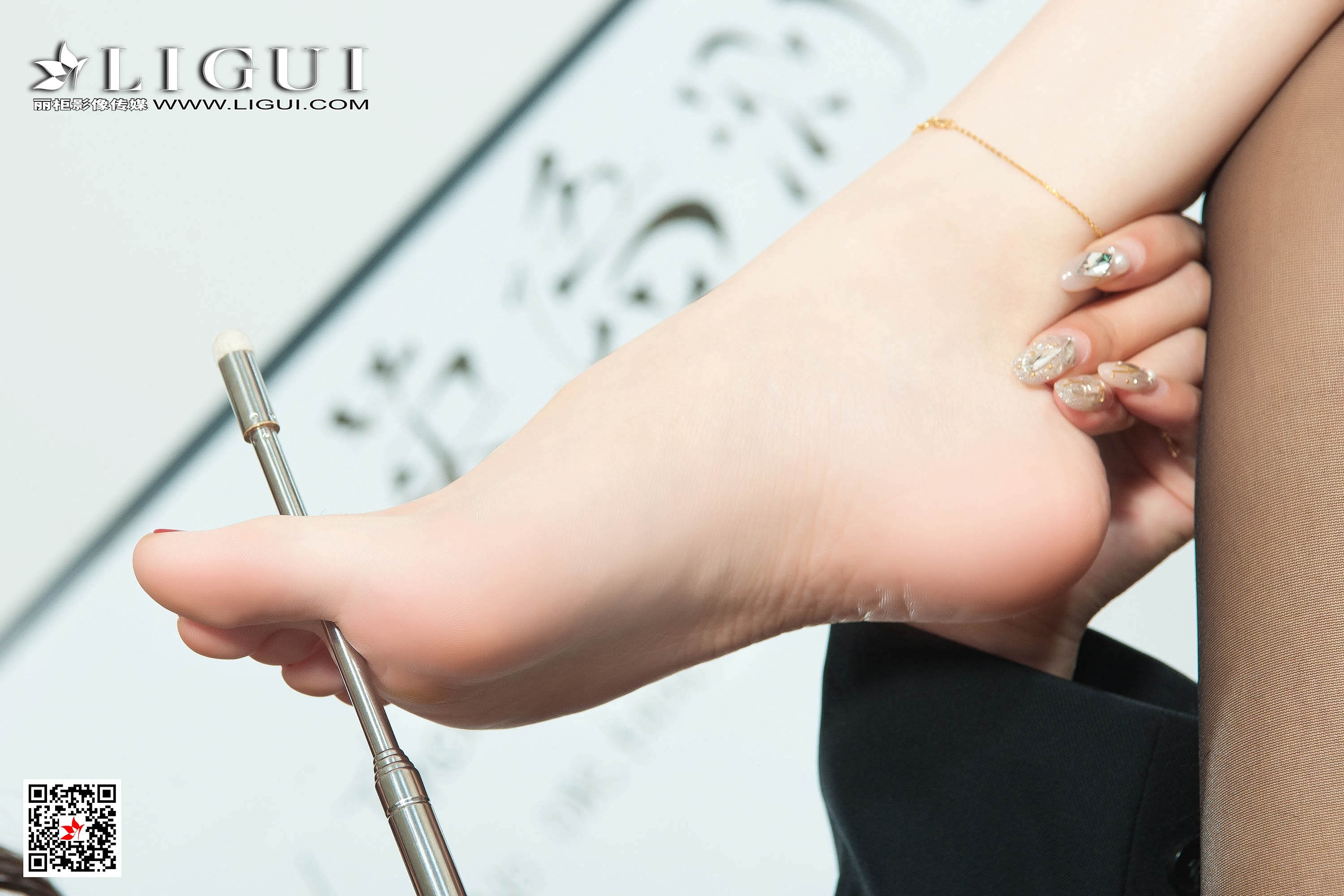 Foot Fetish Twin Flowers 54