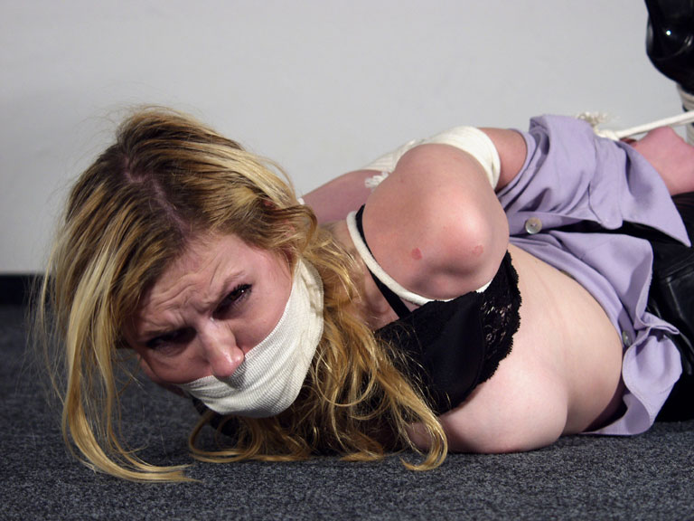 Hot girl in bondage 112